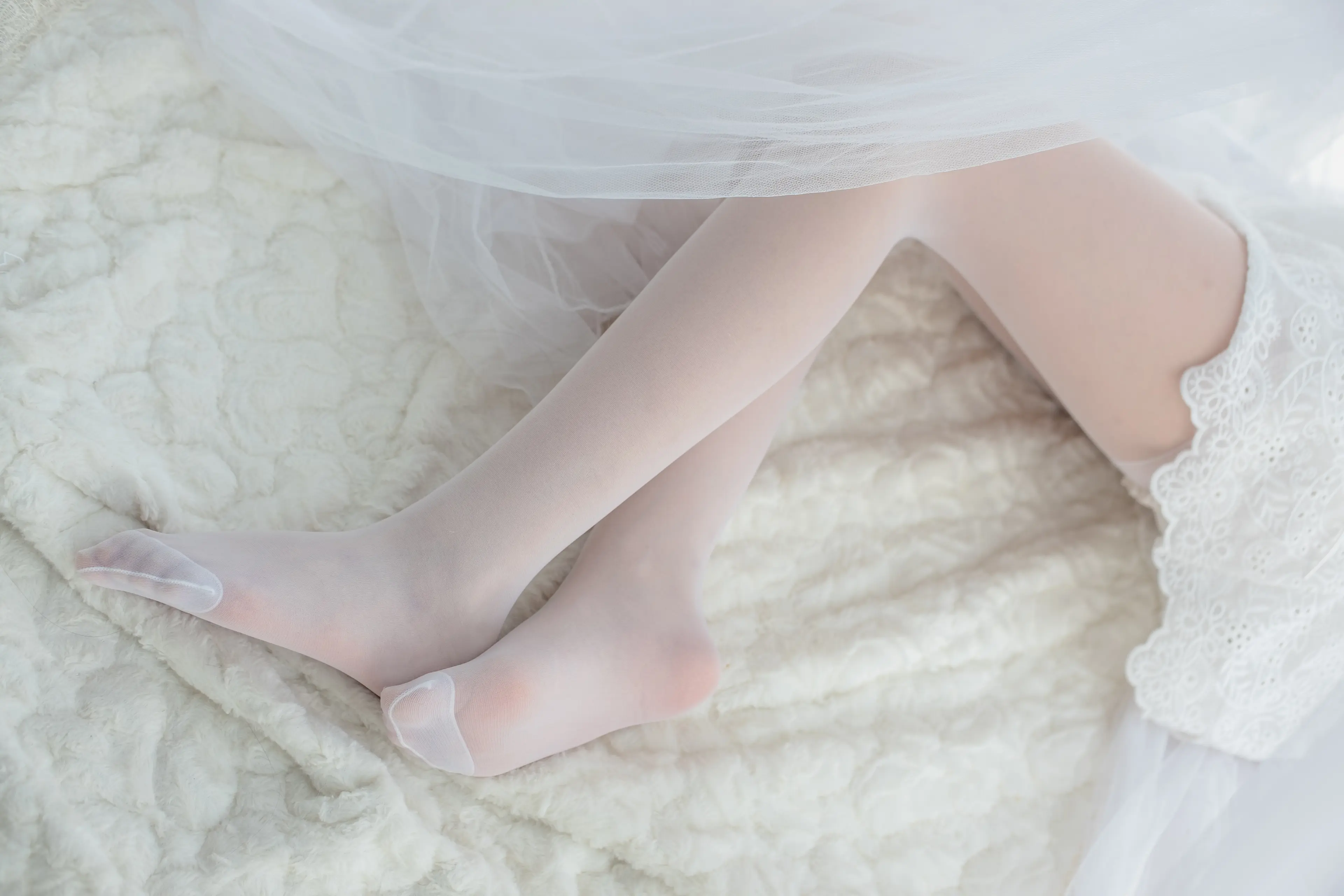 森萝财团 SSR 少女白色遐想 [161P]