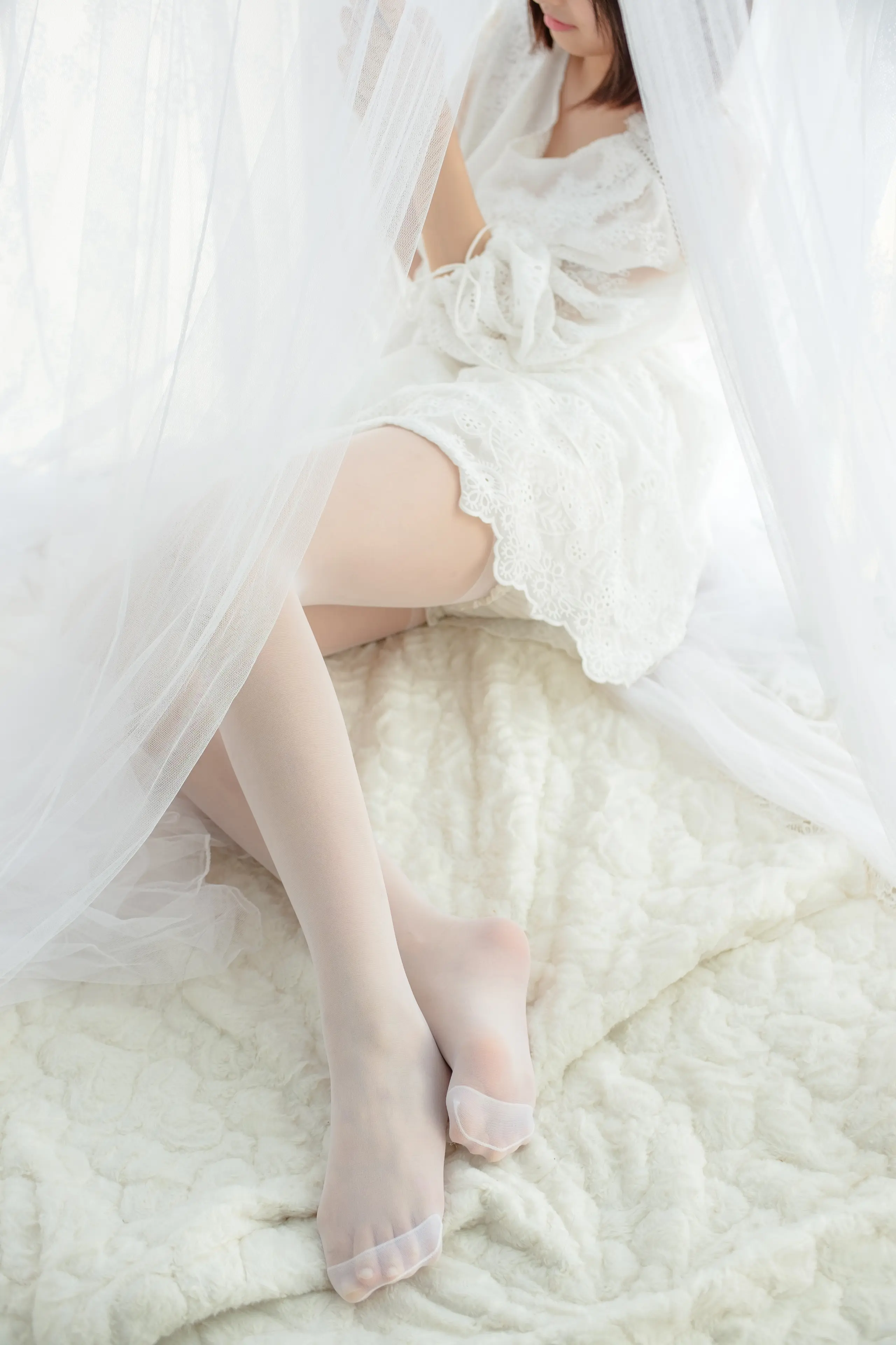 森萝财团 SSR 少女白色遐想 [161P]