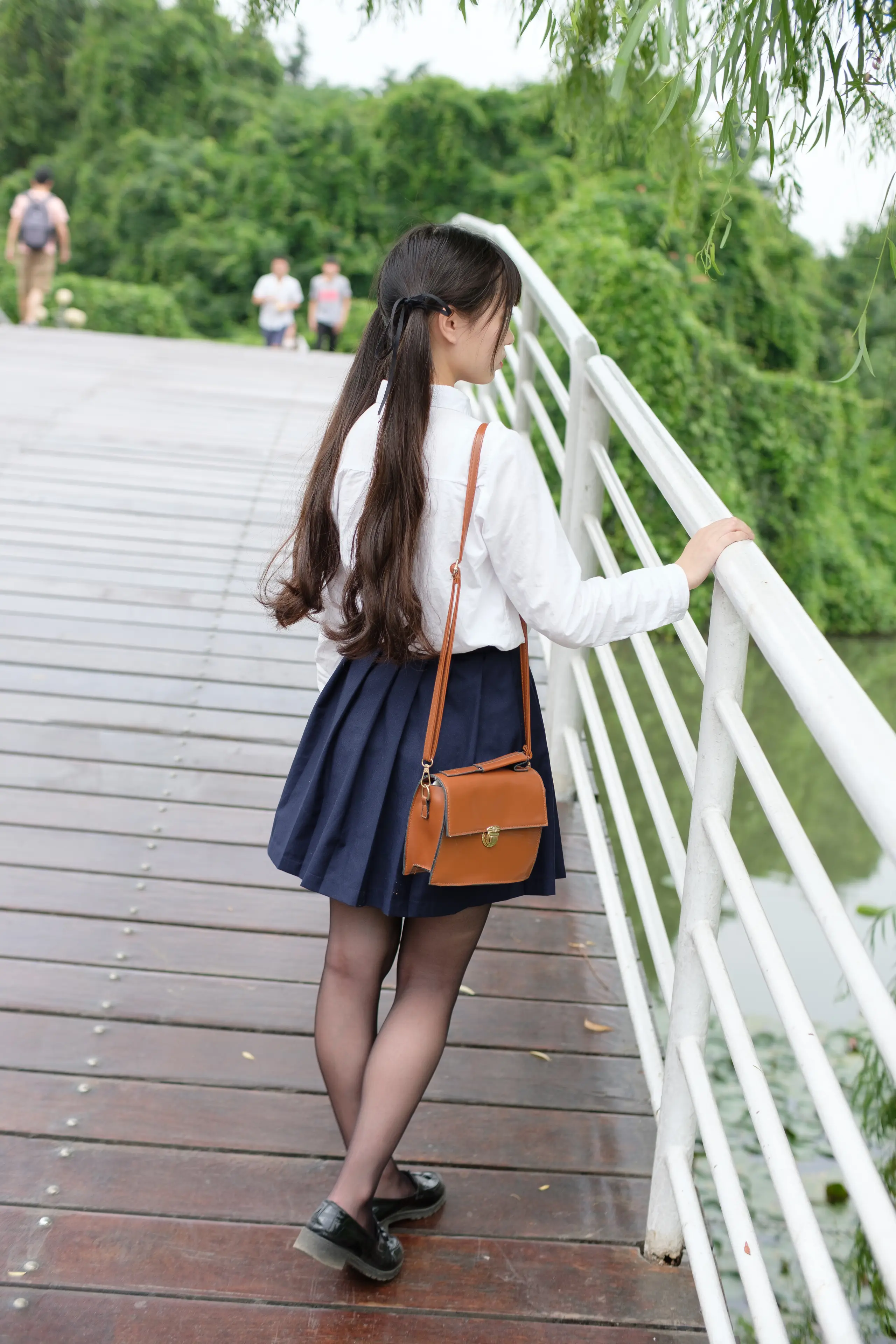 森萝财团 SSR 户外黑丝学妹 [83P]