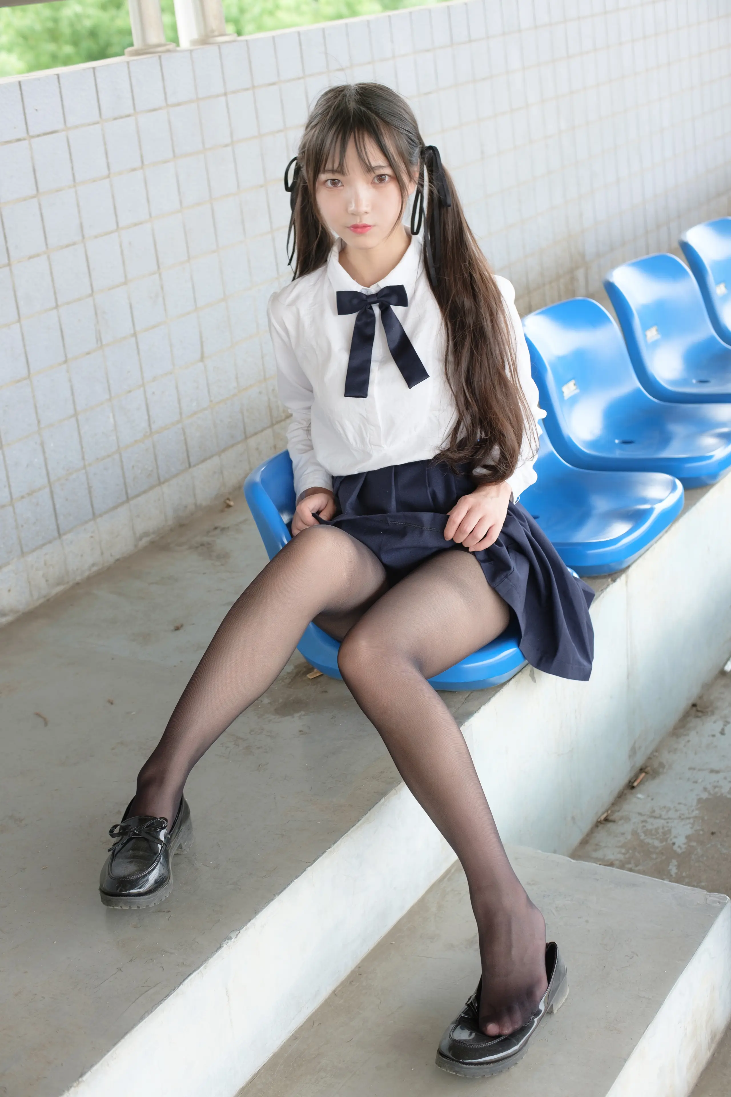 森萝财团 SSR 户外黑丝学妹 [83P]