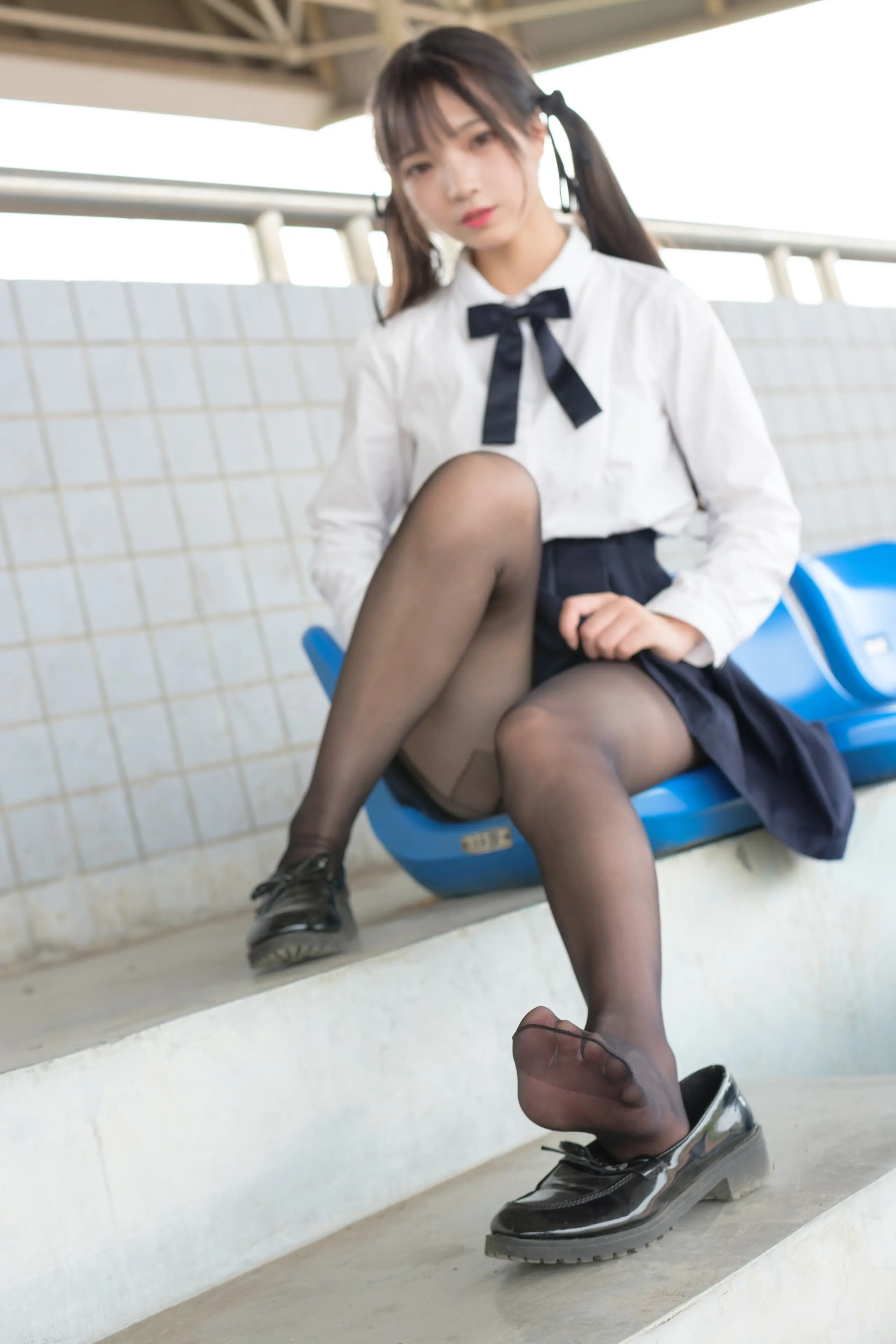 森萝财团 SSR 户外黑丝学妹 [83P]