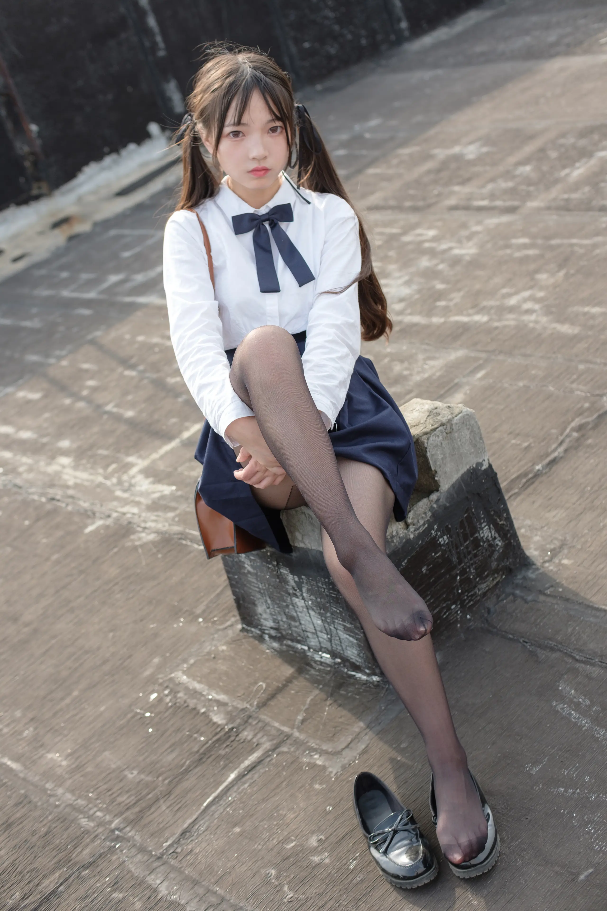 森萝财团 SSR 户外黑丝学妹 [83P]