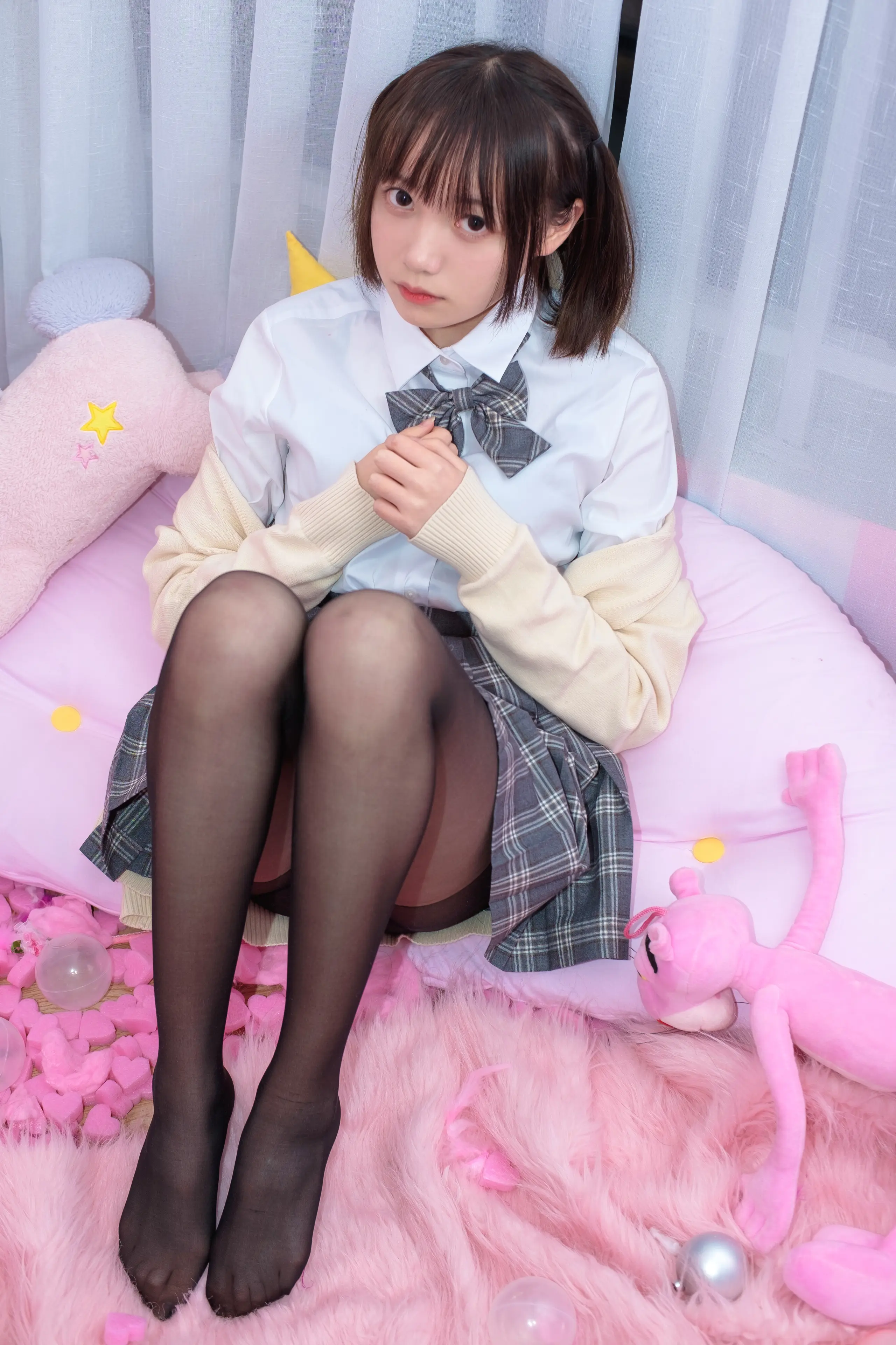 森萝财团 SSR 黑丝妹妹的闺房 [75P]