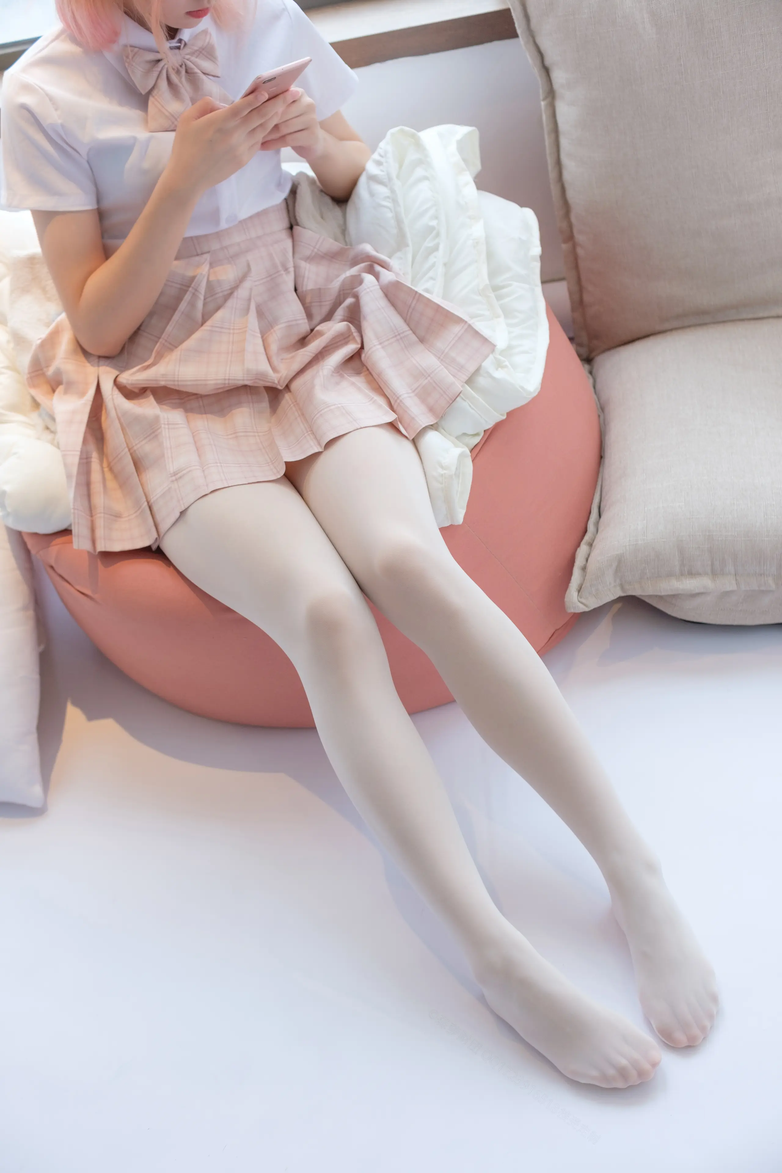 森萝财团 SSR 30D奶白超滑丝袜 [91P]