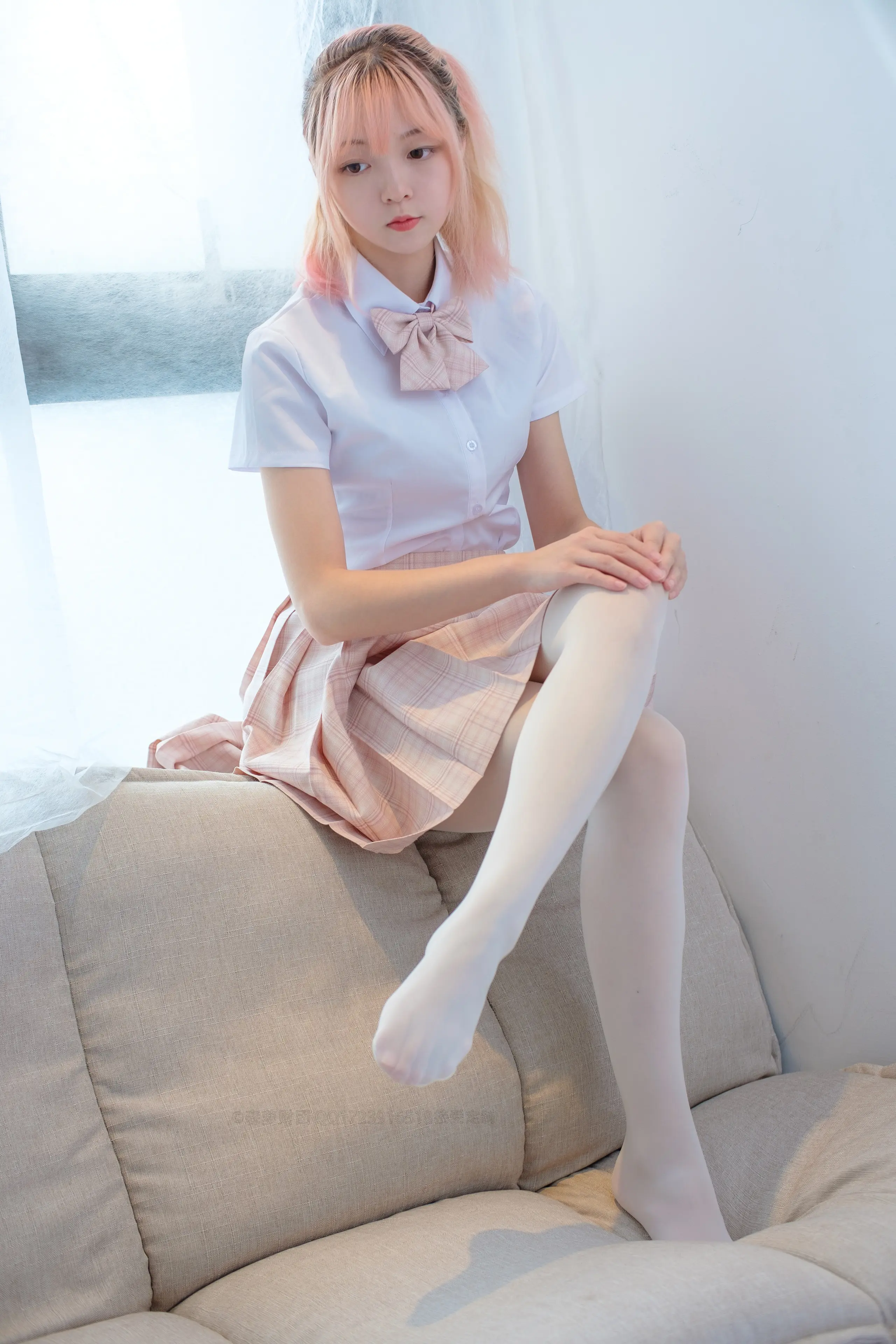 森萝财团 SSR 30D奶白超滑丝袜 [91P]