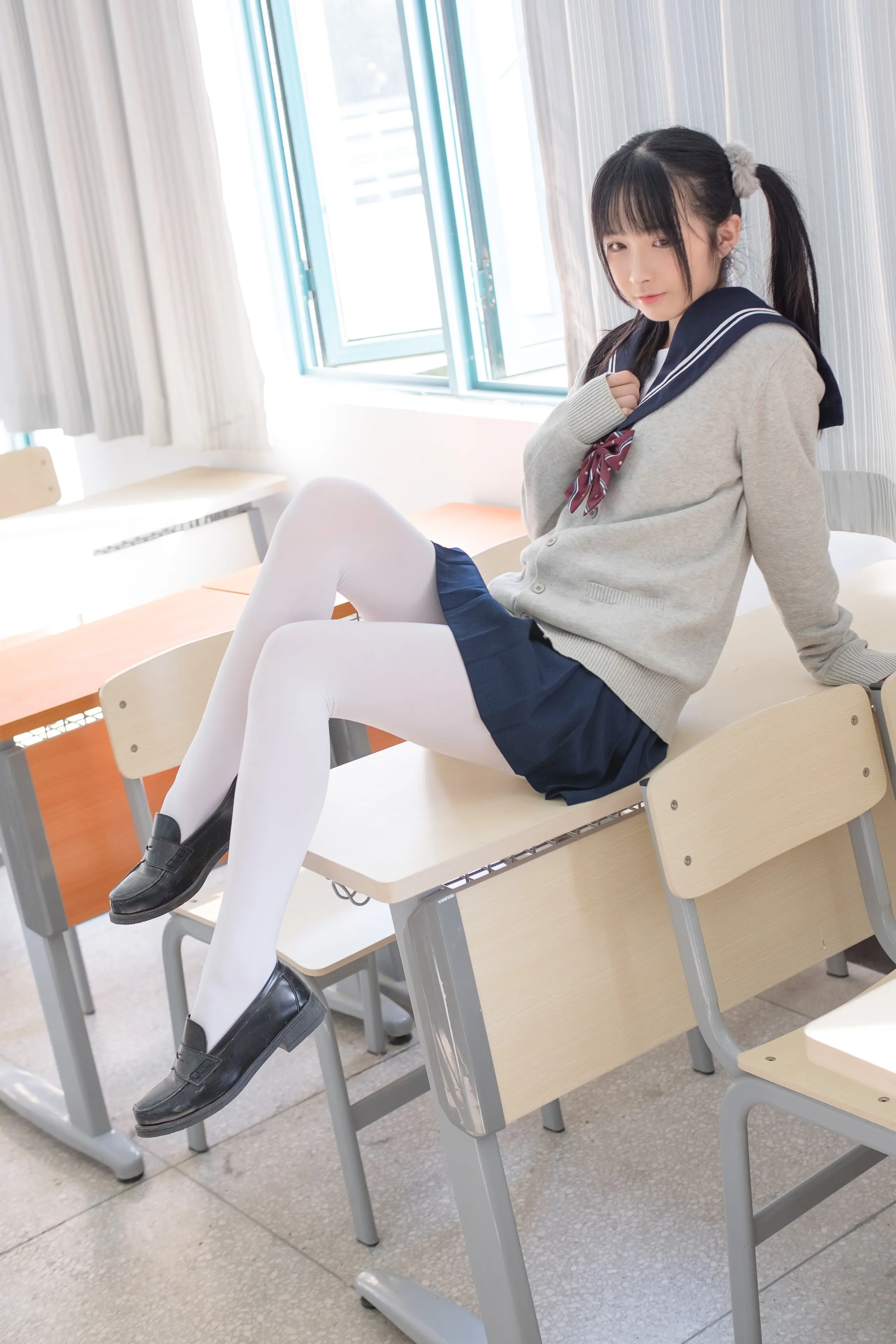 森萝财团 SSR JK白丝足控 [99P]