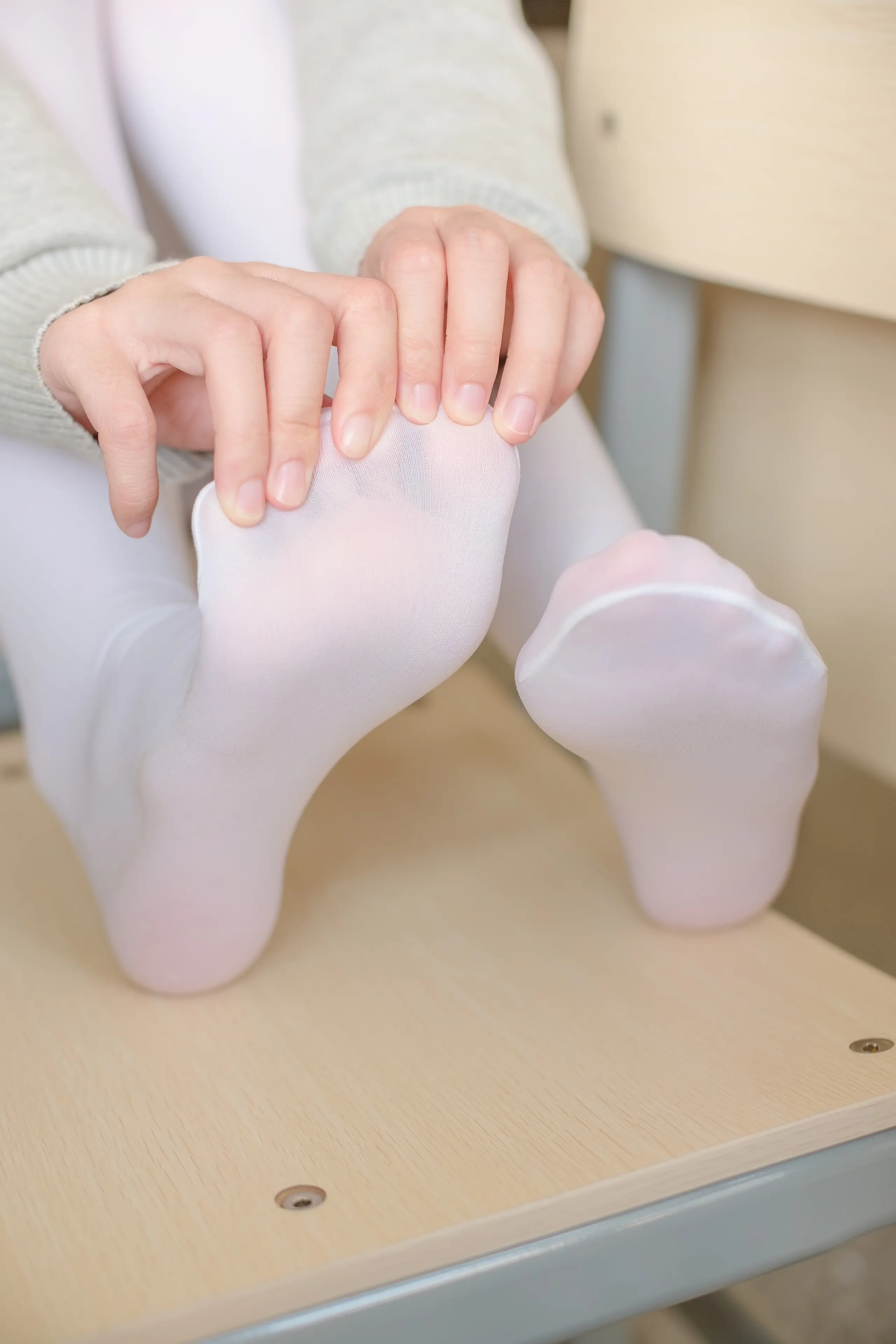 森萝财团 SSR JK白丝足控 [99P]