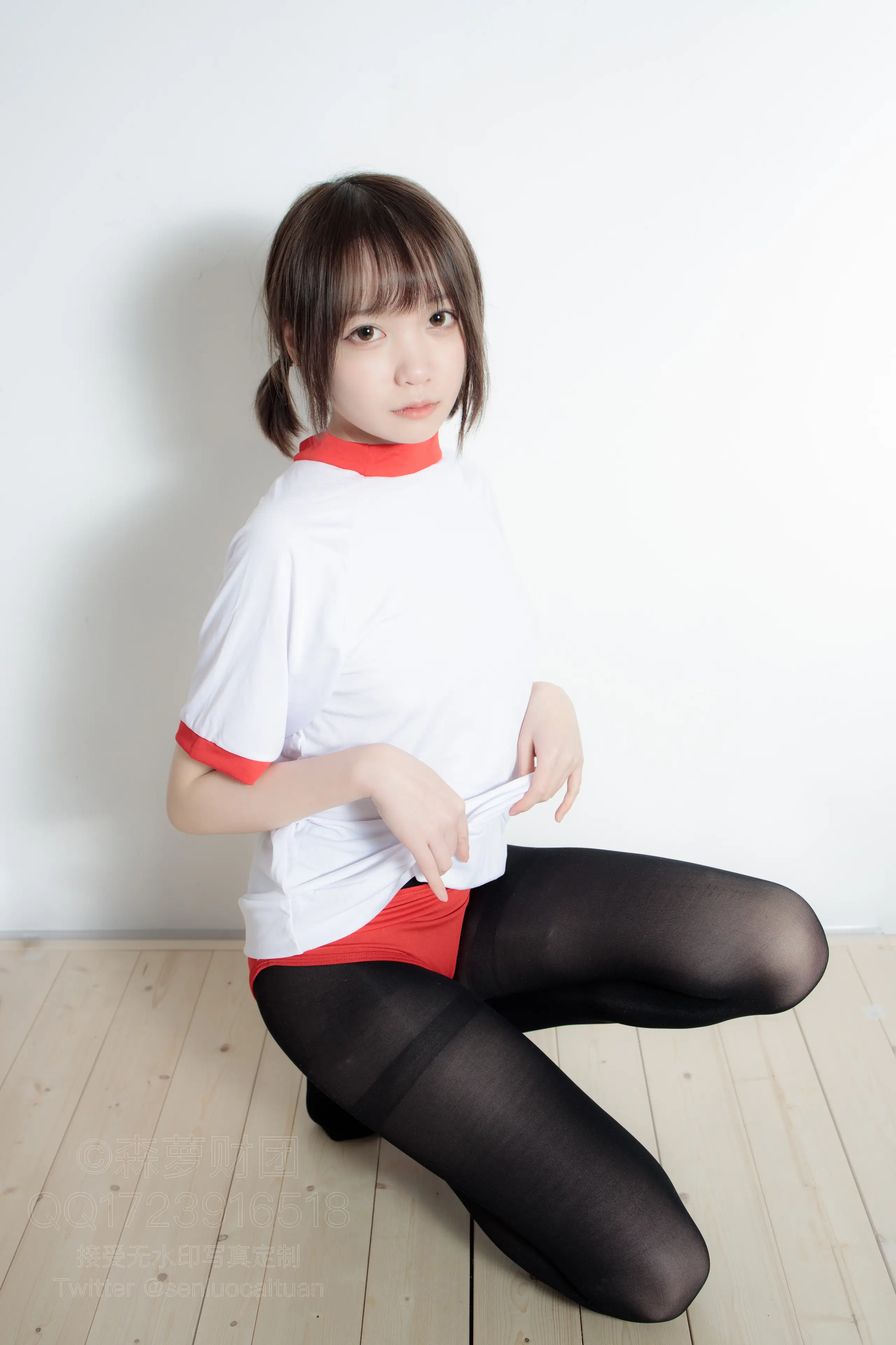 森萝财团 WTMSB 红色布鲁马50D黑丝 [149P]