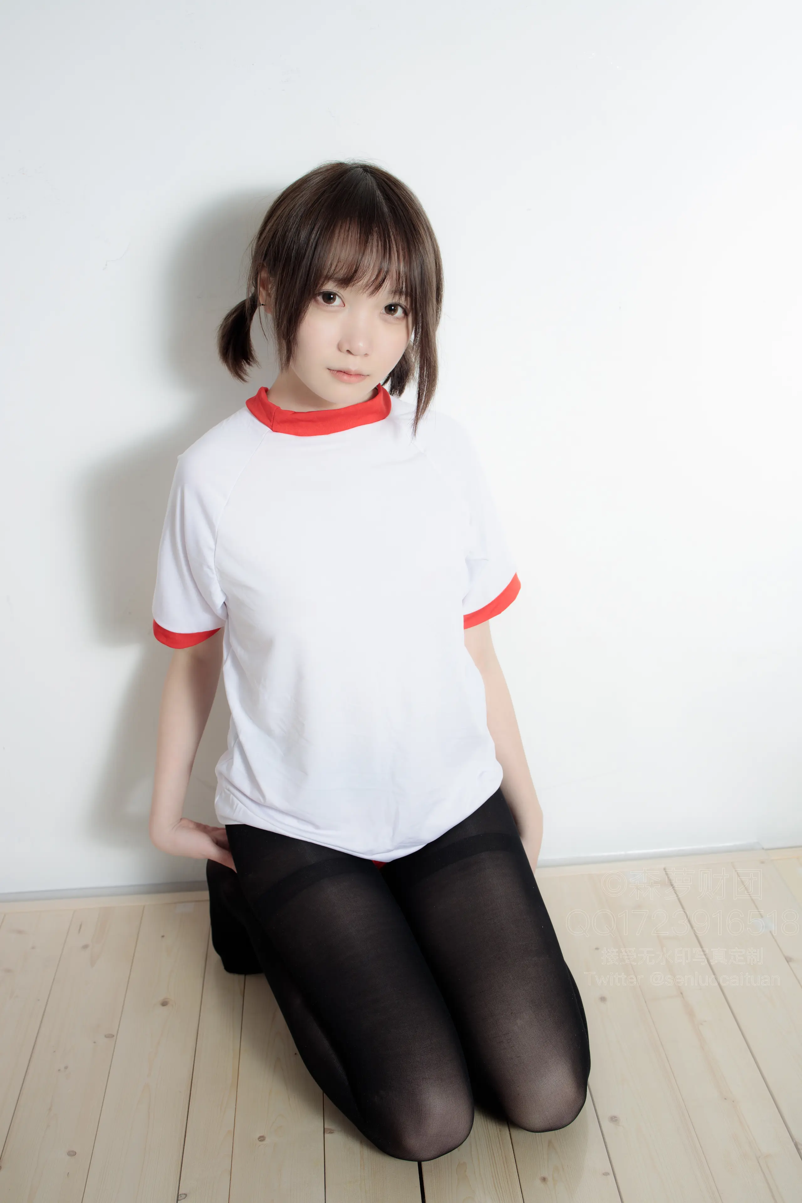 森萝财团 WTMSB 红色布鲁马50D黑丝 [149P]