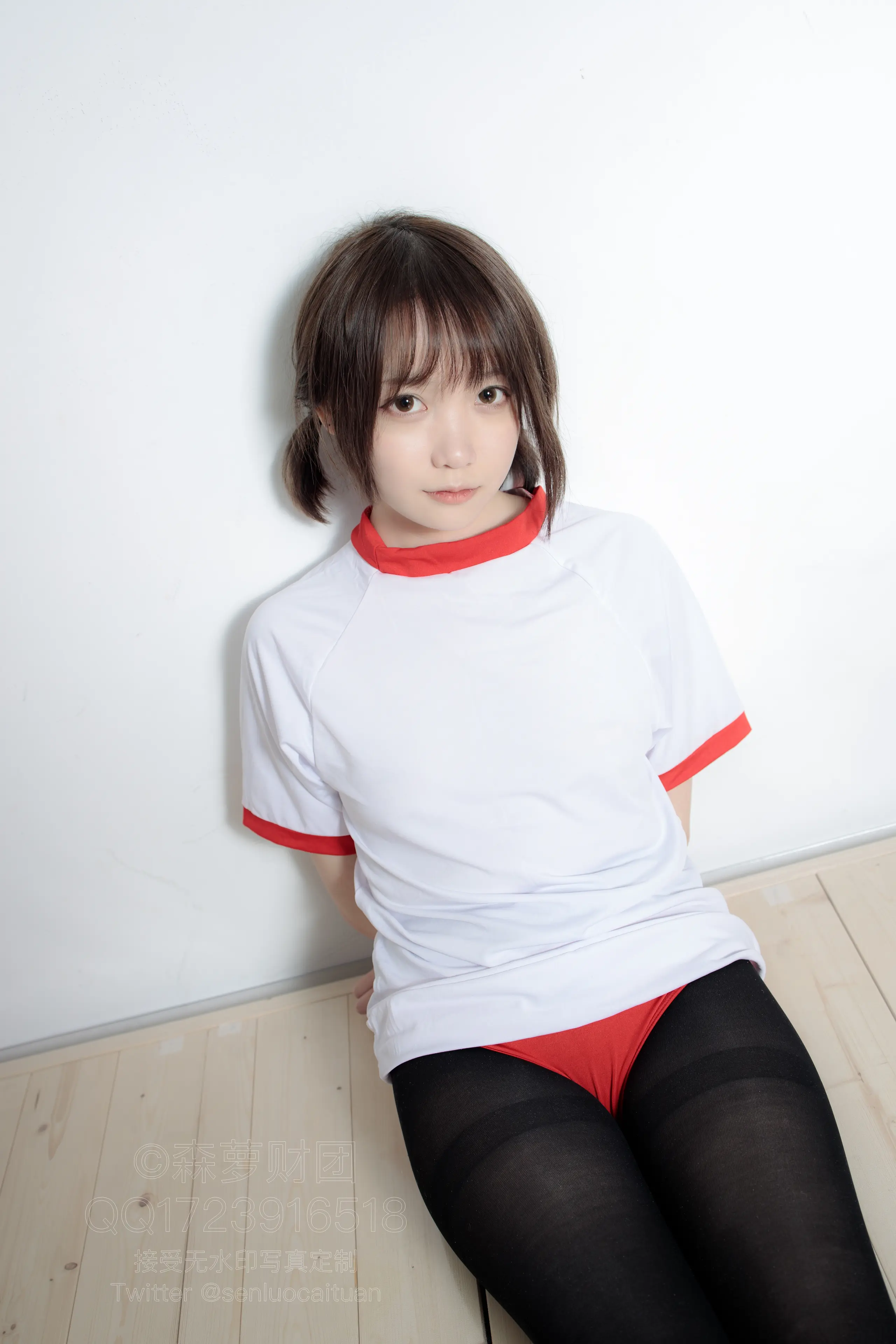 森萝财团 WTMSB 红色布鲁马50D黑丝 [149P]