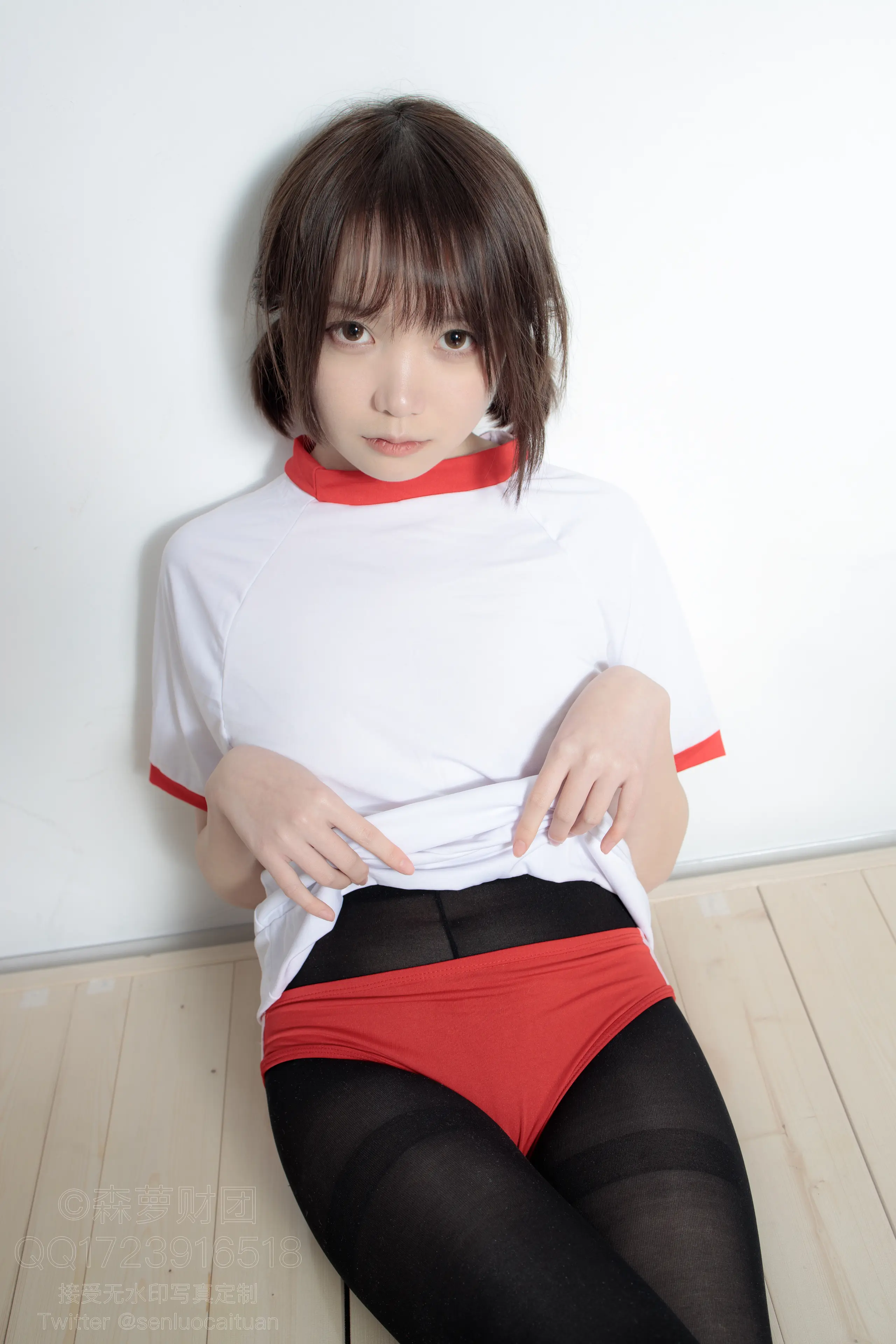 森萝财团 WTMSB 红色布鲁马50D黑丝 [149P]