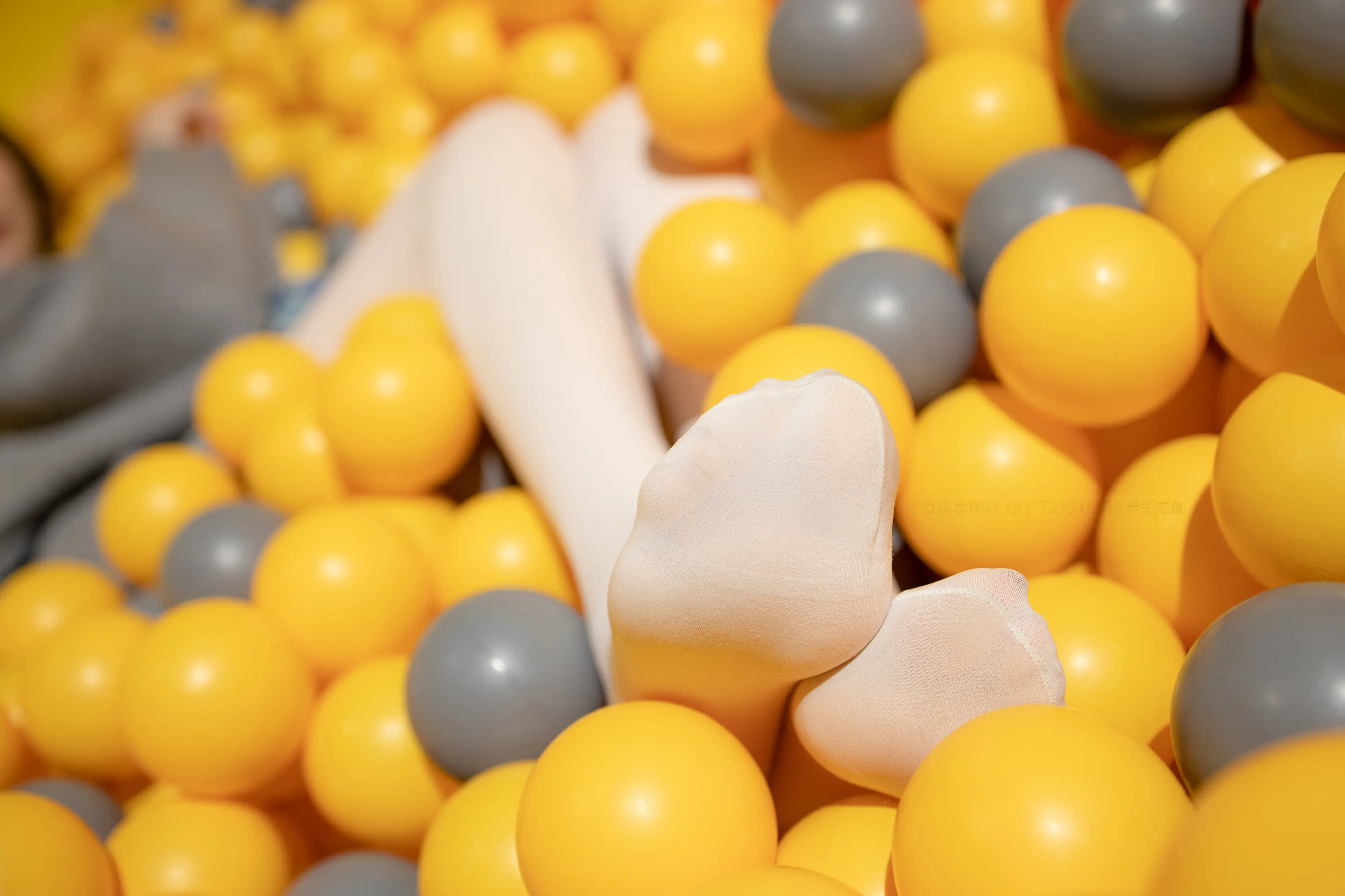 森萝财团 X 儿童乐园里的一天 [141P]