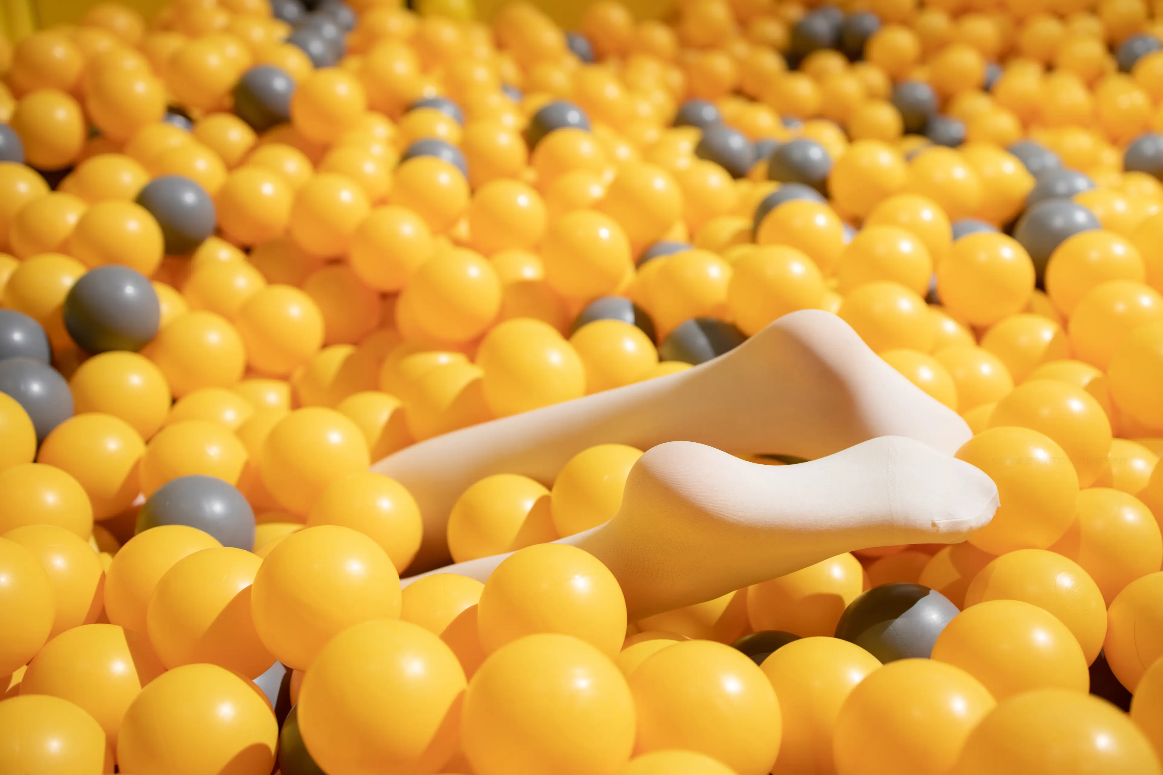 森萝财团 X 儿童乐园里的一天 [141P]