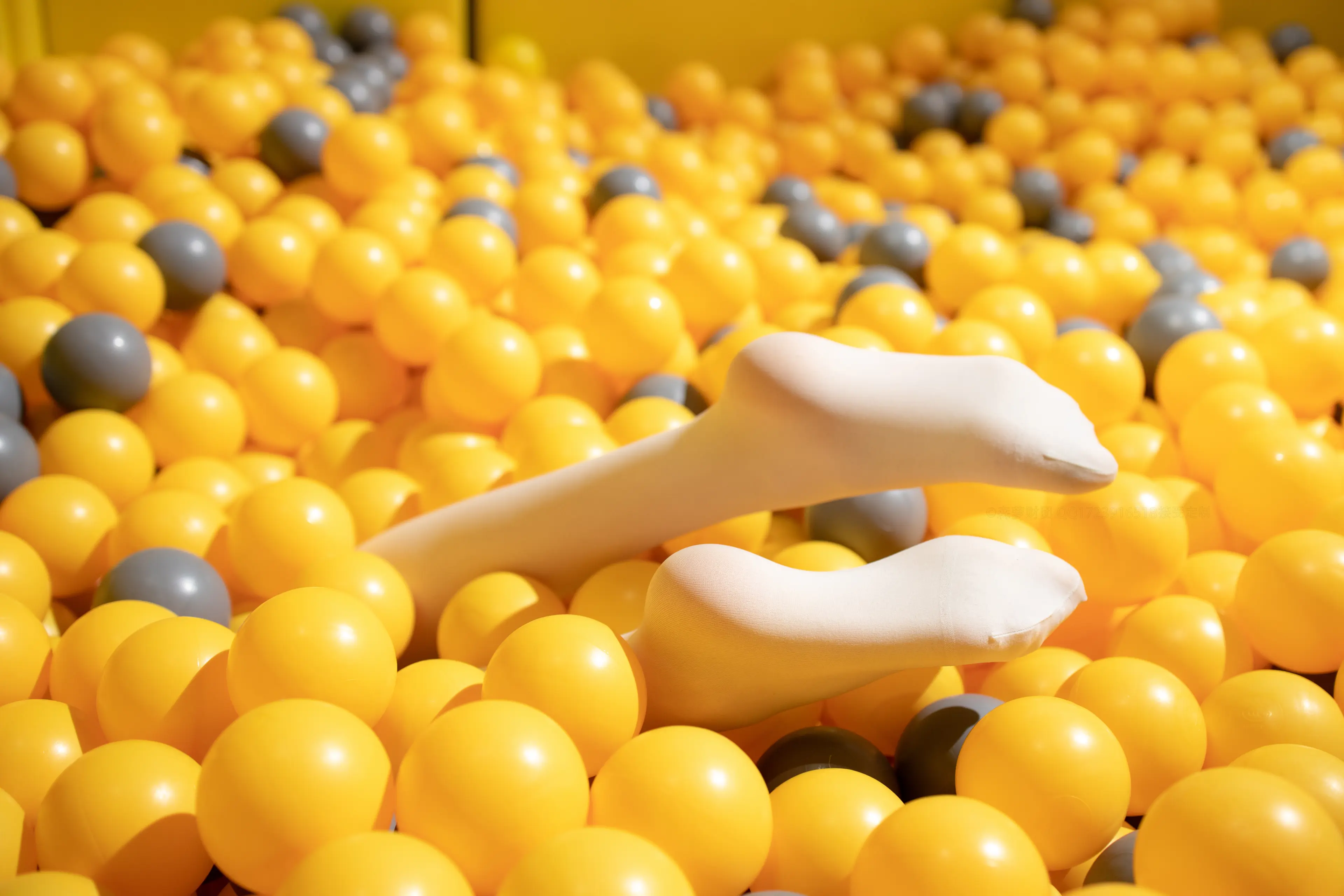 森萝财团 X 儿童乐园里的一天 [141P]