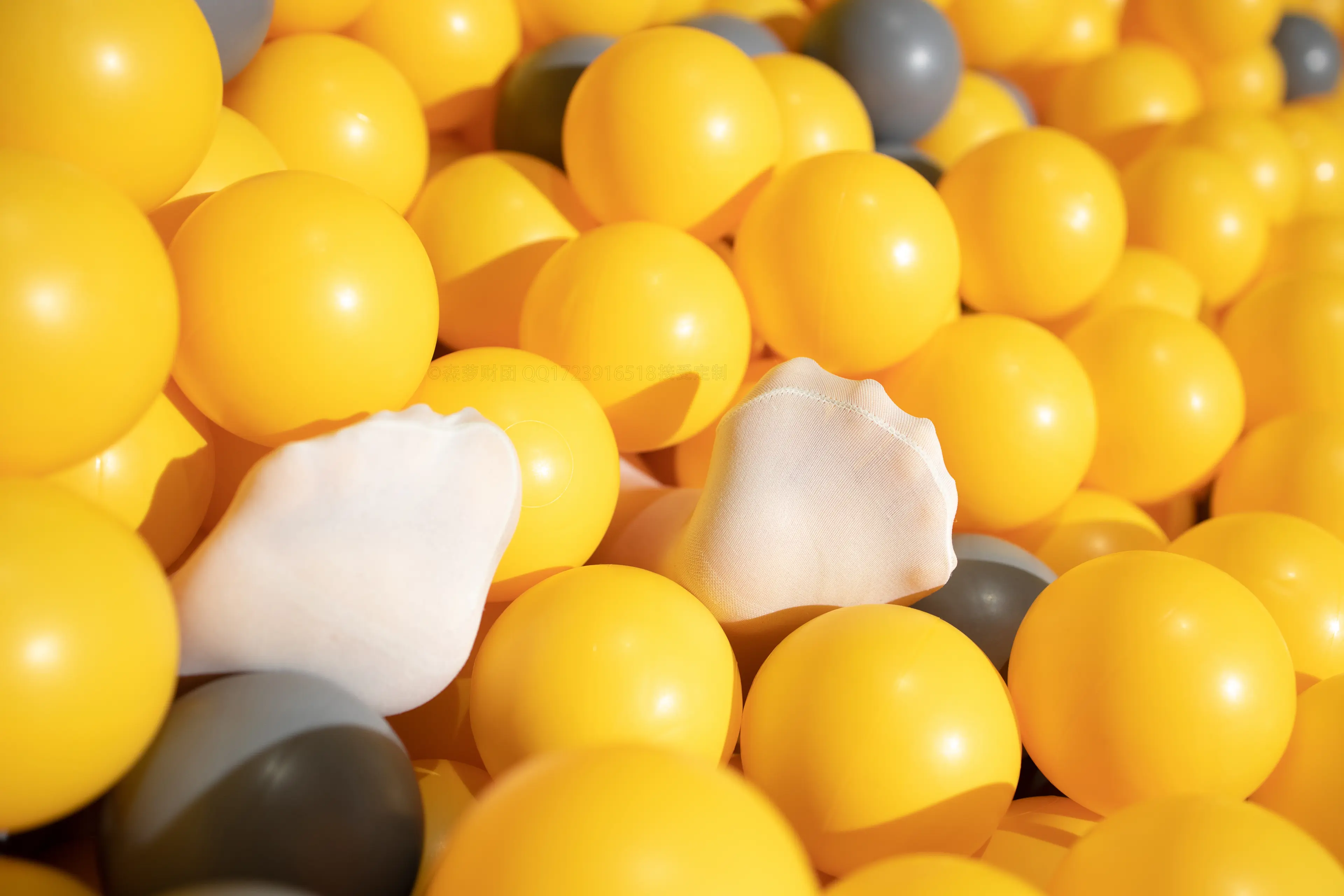 森萝财团 X 儿童乐园里的一天 [141P]