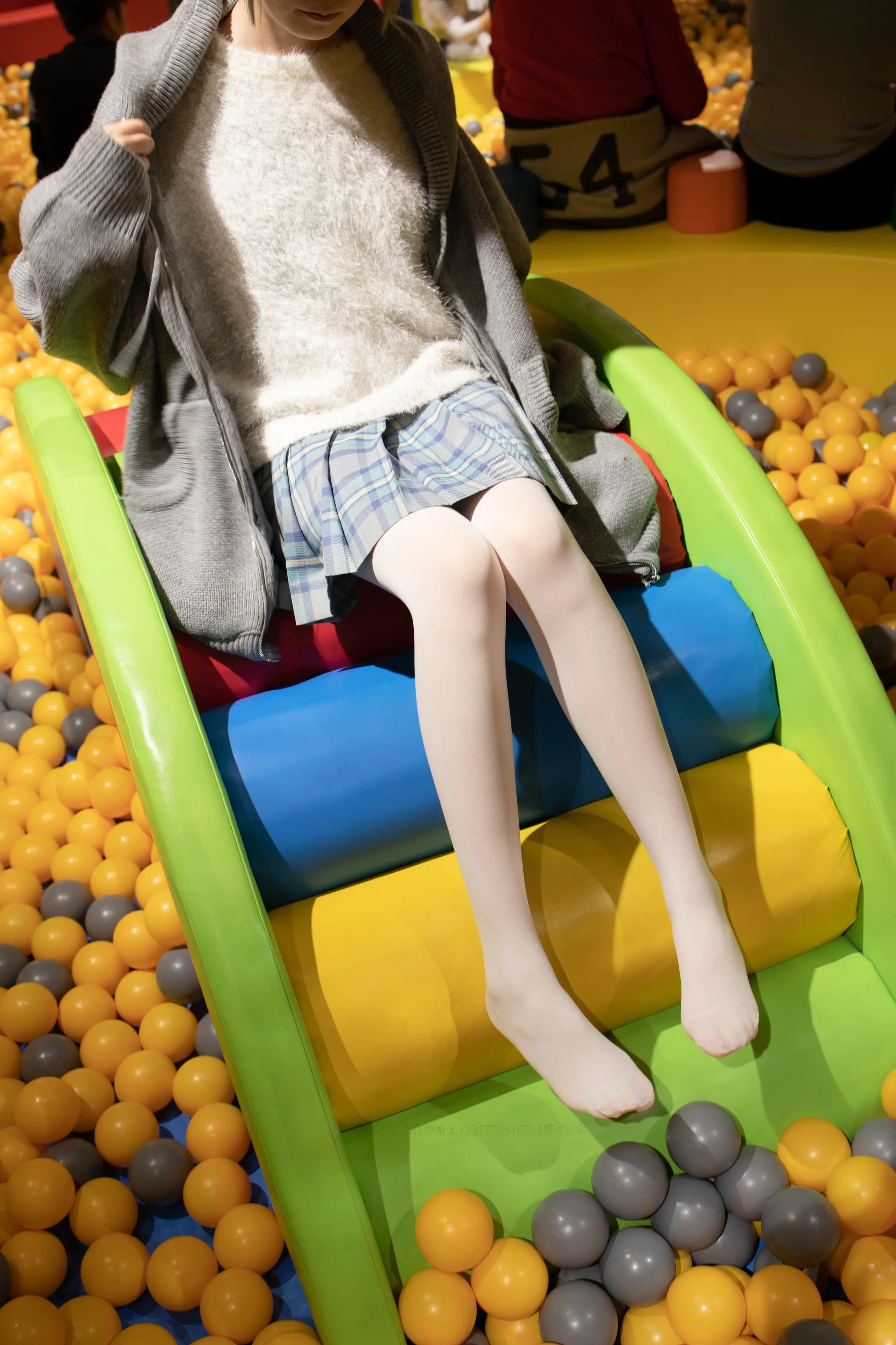 森萝财团 X 儿童乐园里的一天 [141P]