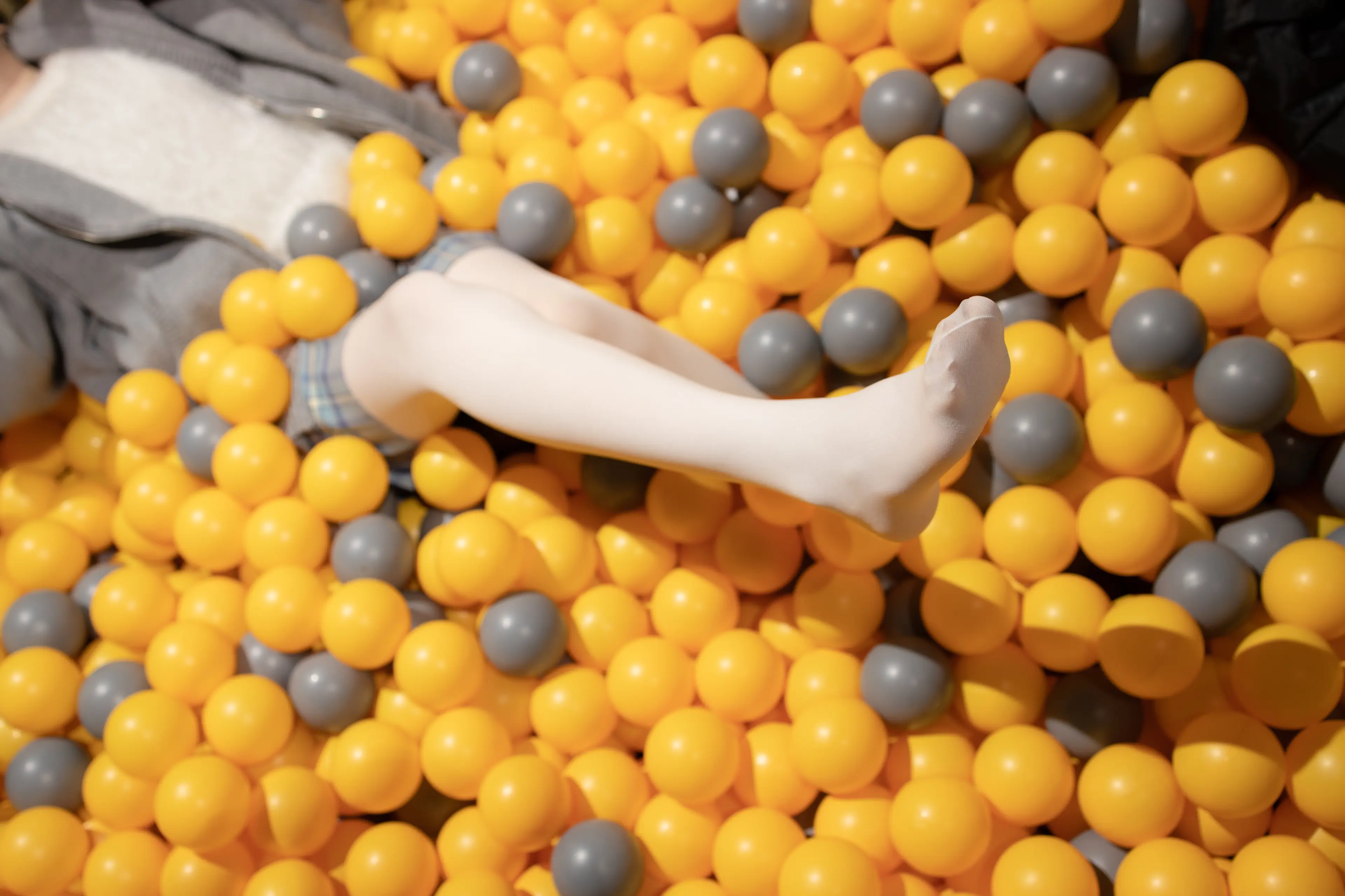 森萝财团 X 儿童乐园里的一天 [141P]