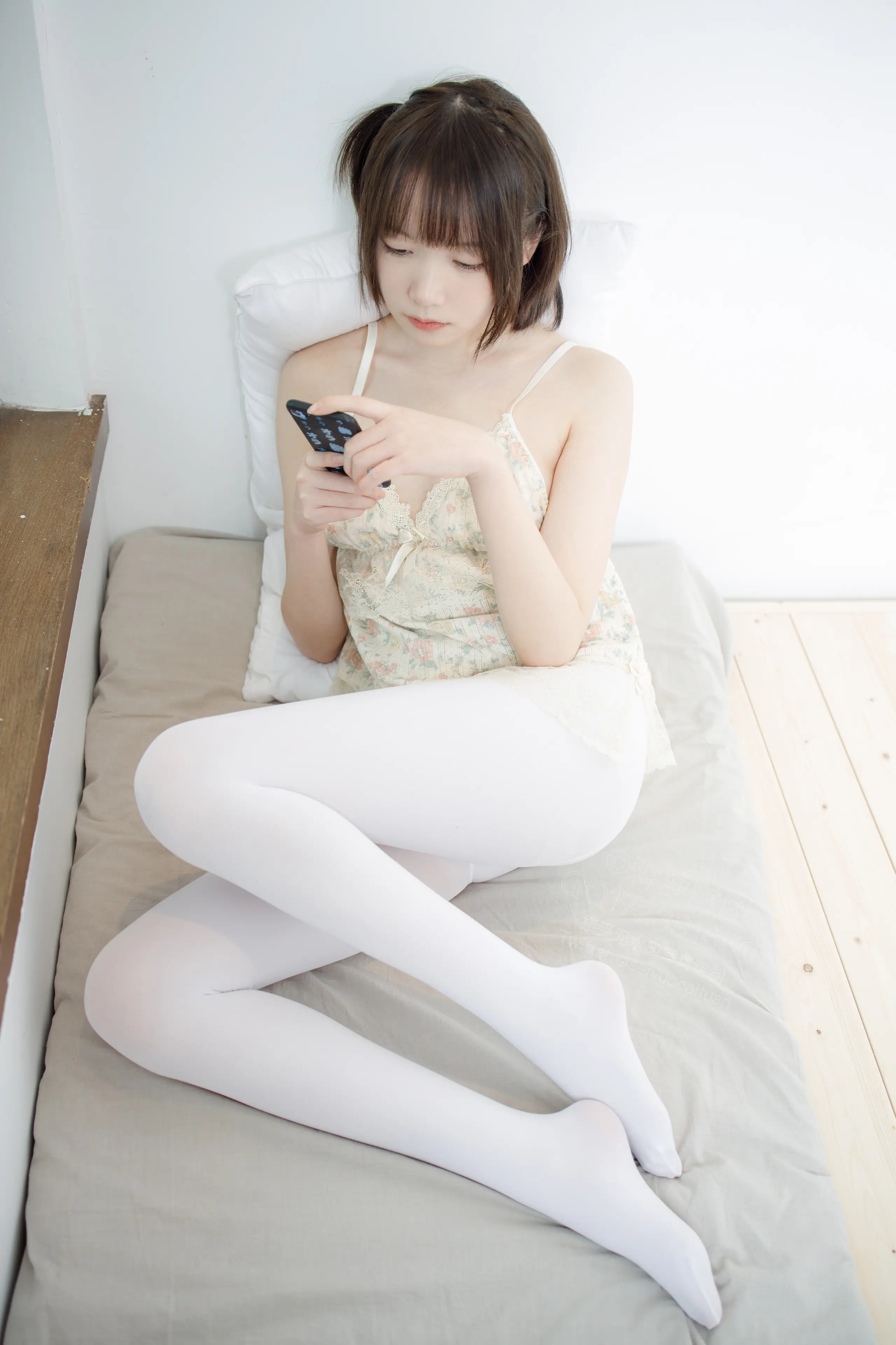 森萝财团 X 吊带短裙50D白丝 [83P]