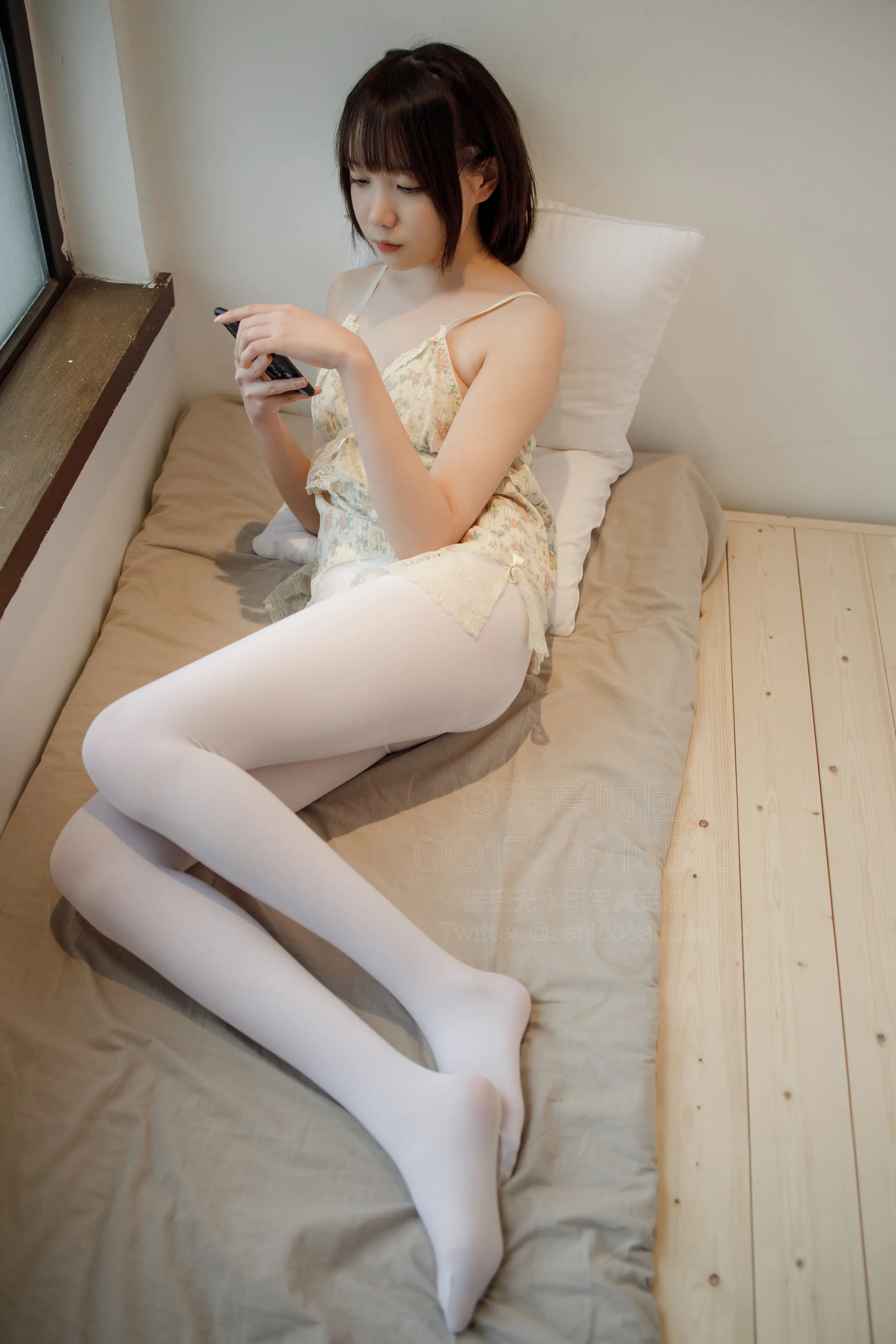 森萝财团 X 吊带短裙50D白丝 [83P]