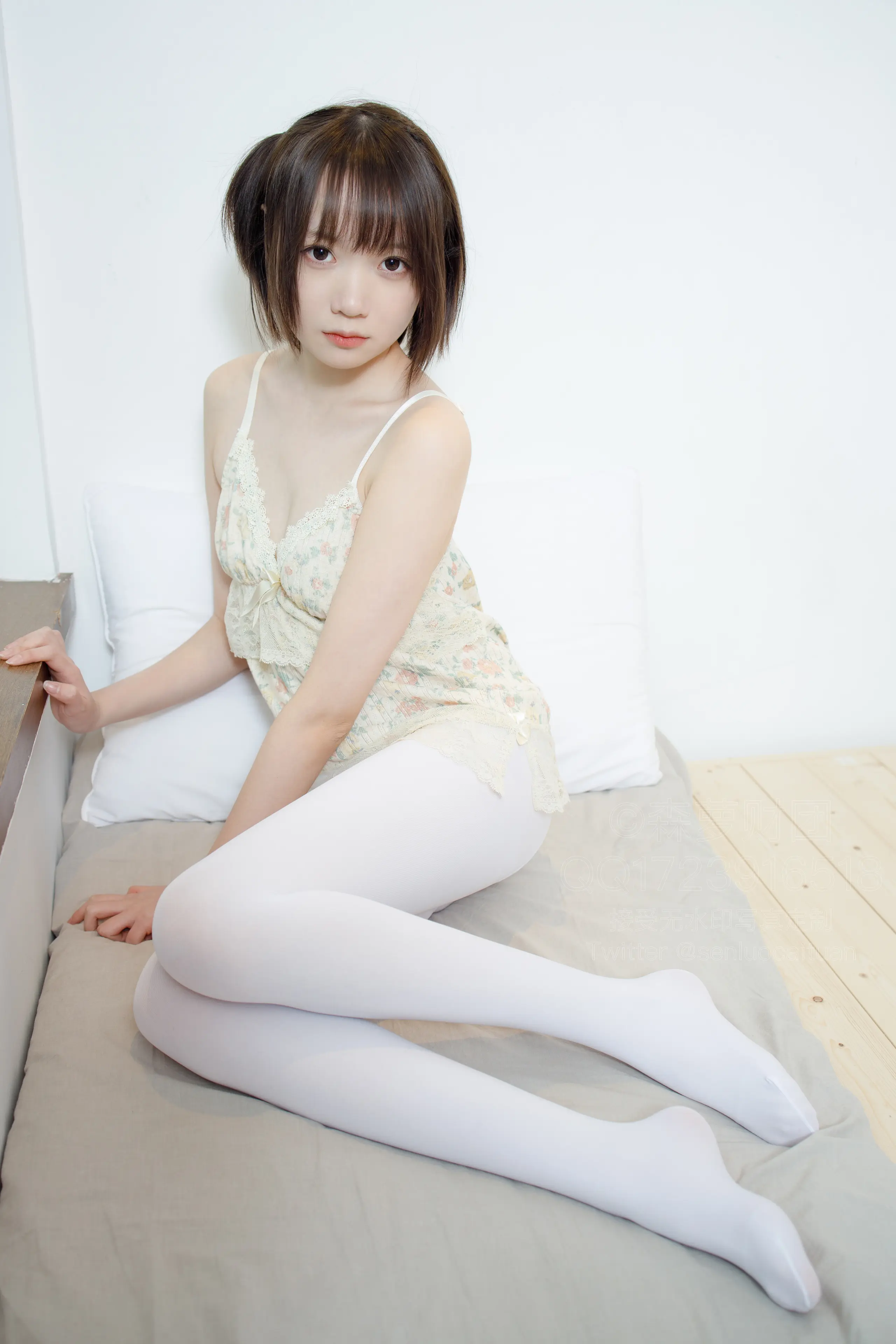 森萝财团 X 吊带短裙50D白丝 [83P]