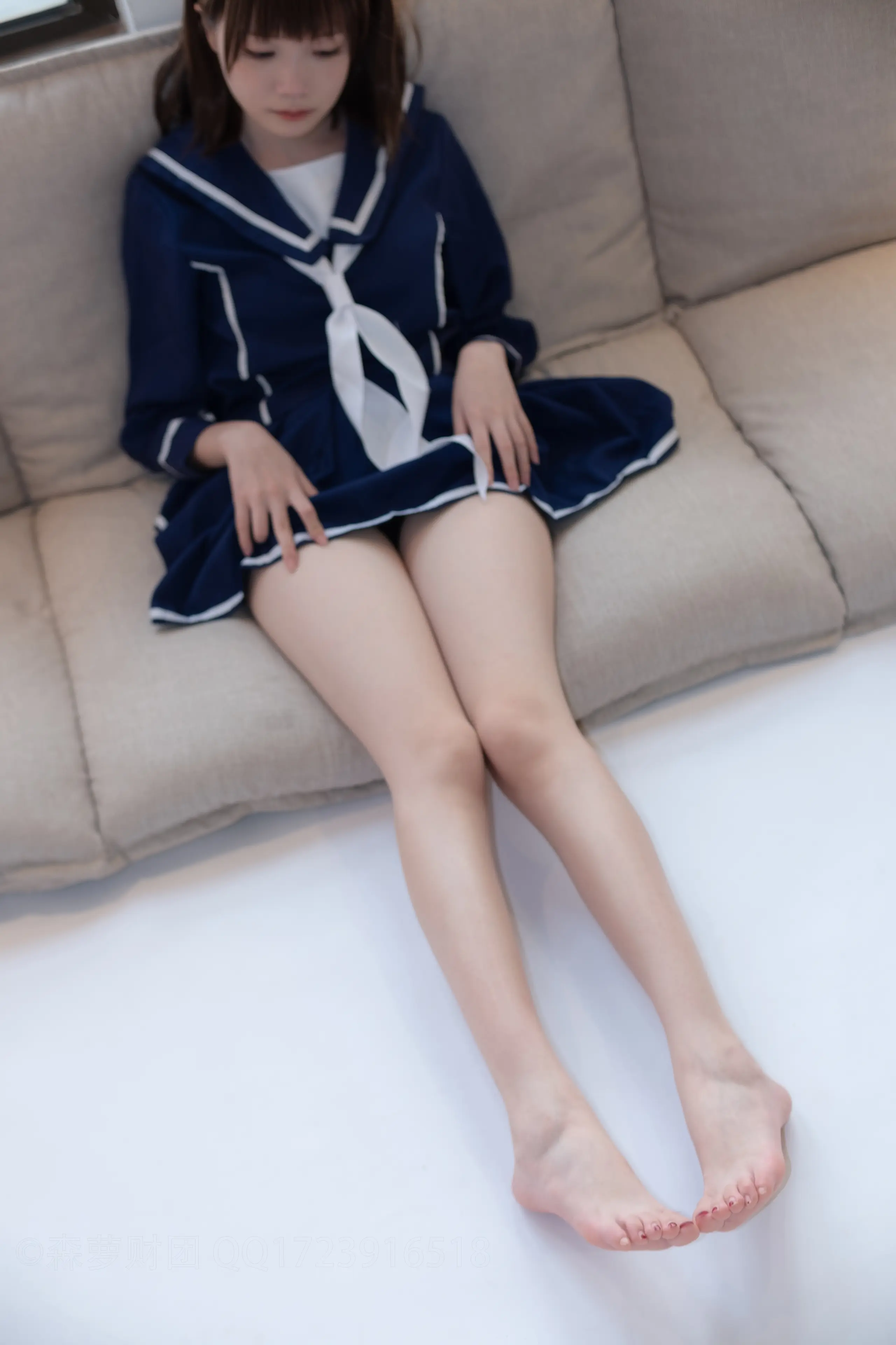 森萝财团 X 天台黑丝水手服 [110P]