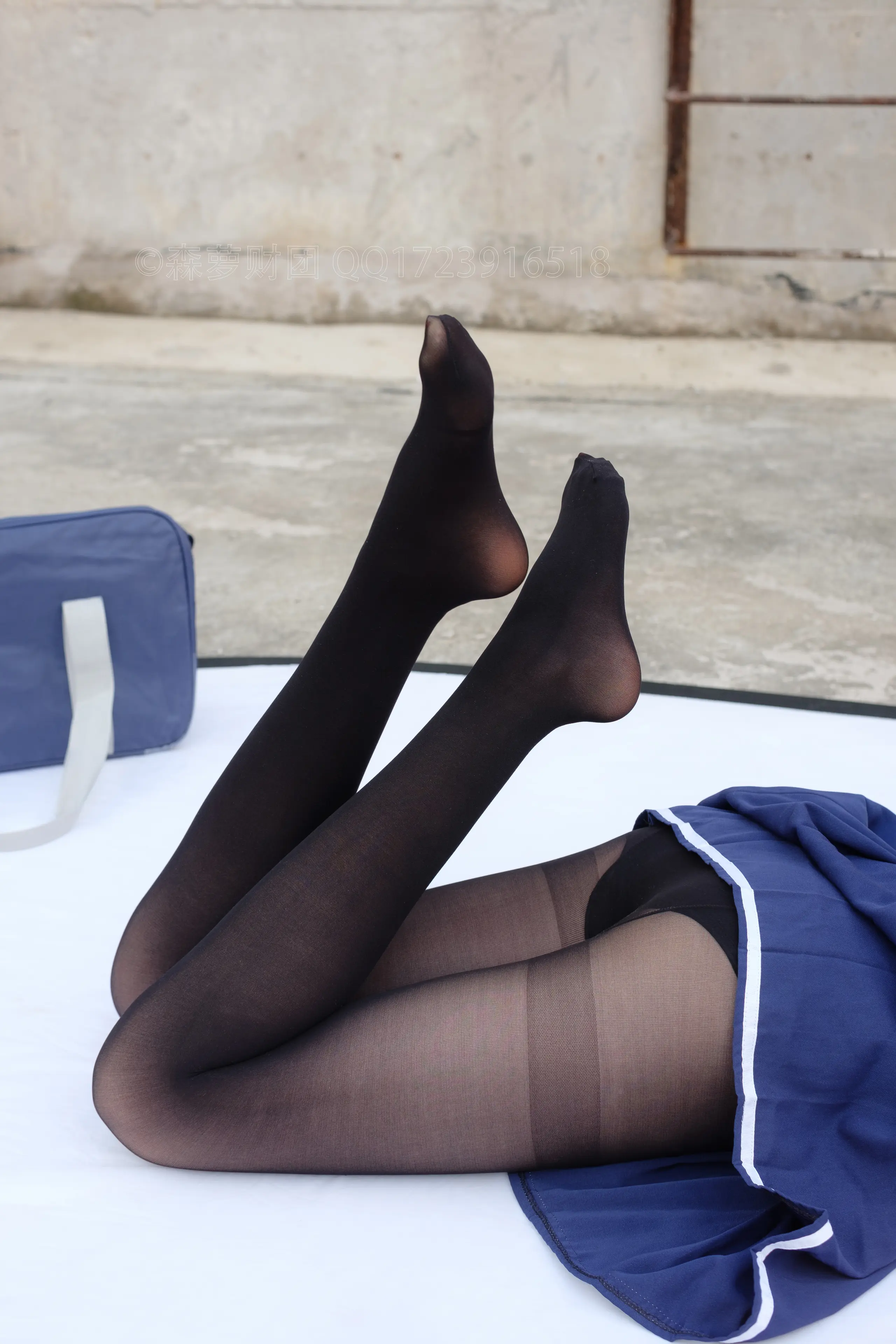 森萝财团 X 天台黑丝水手服 [110P]