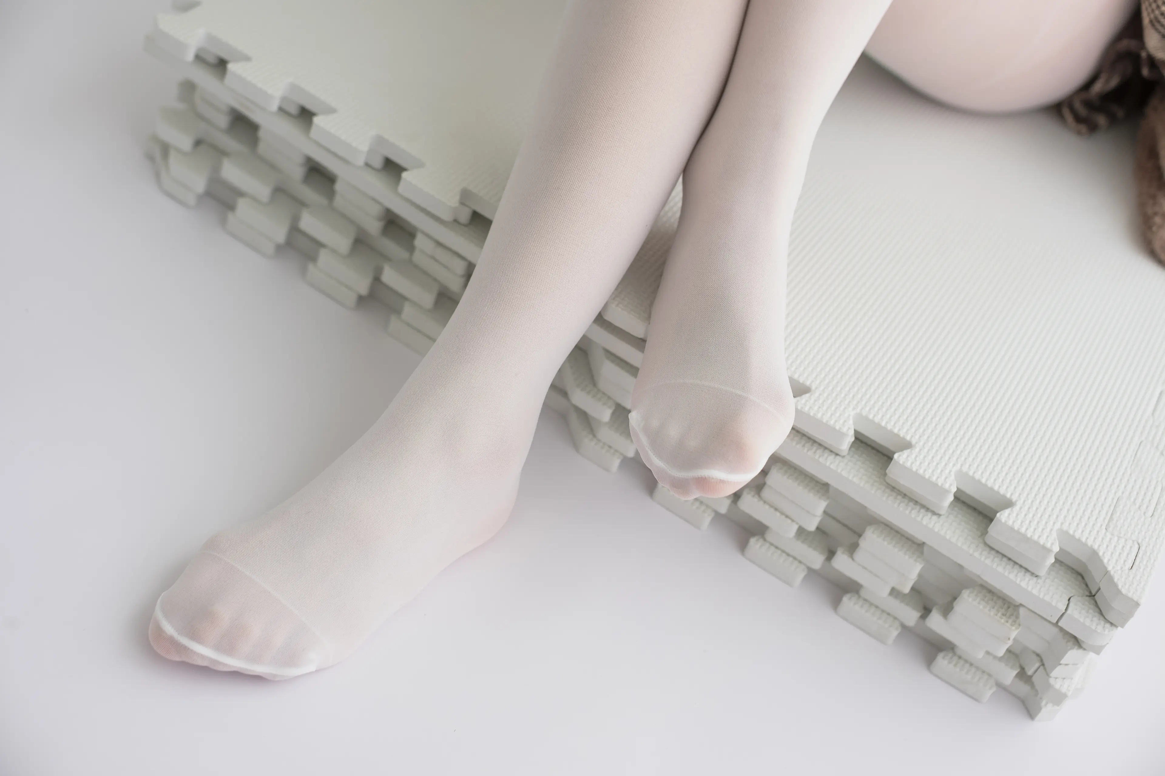 森萝财团 X 忧郁白丝 [99P]