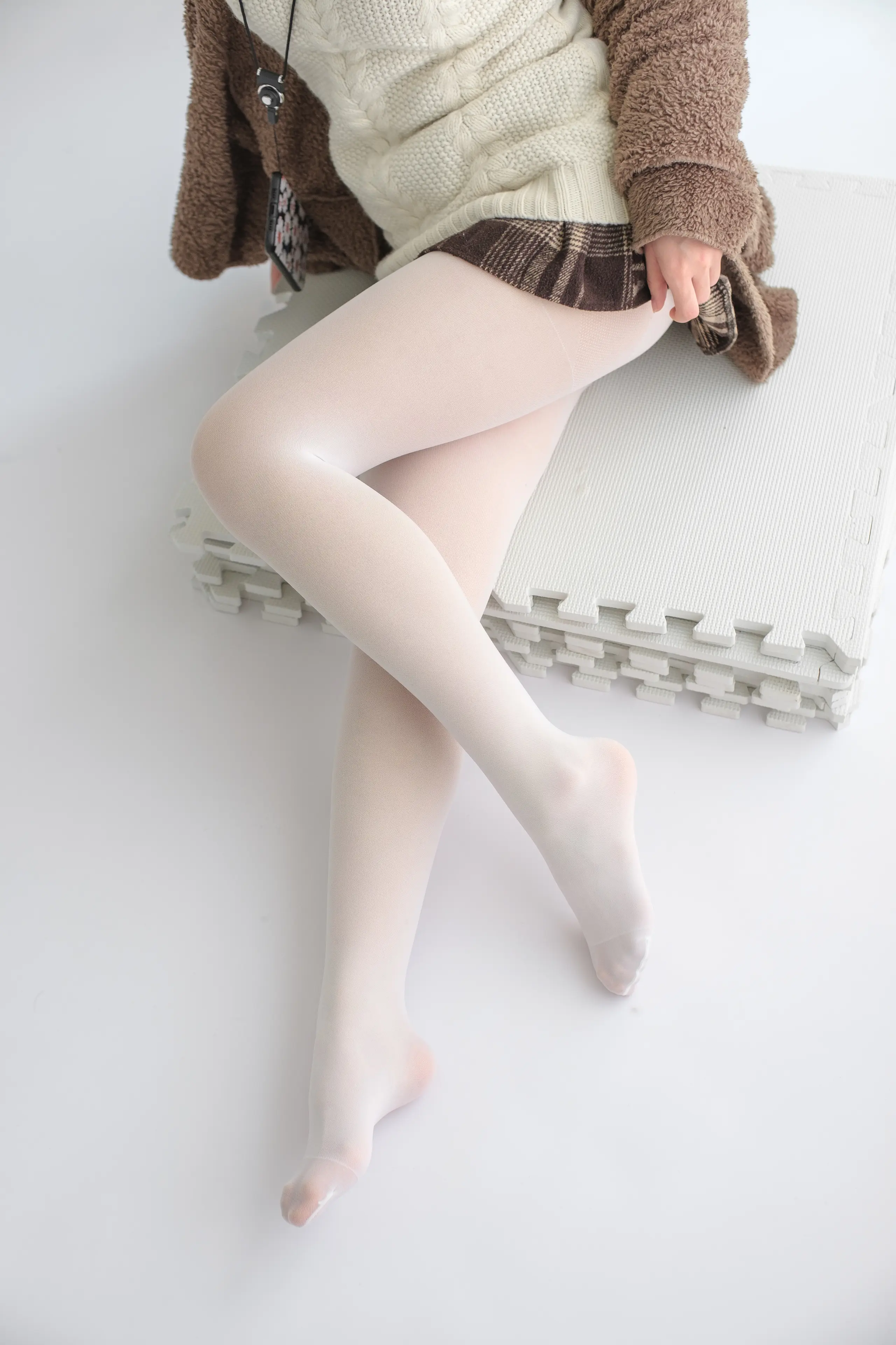 森萝财团 X 忧郁白丝 [99P]