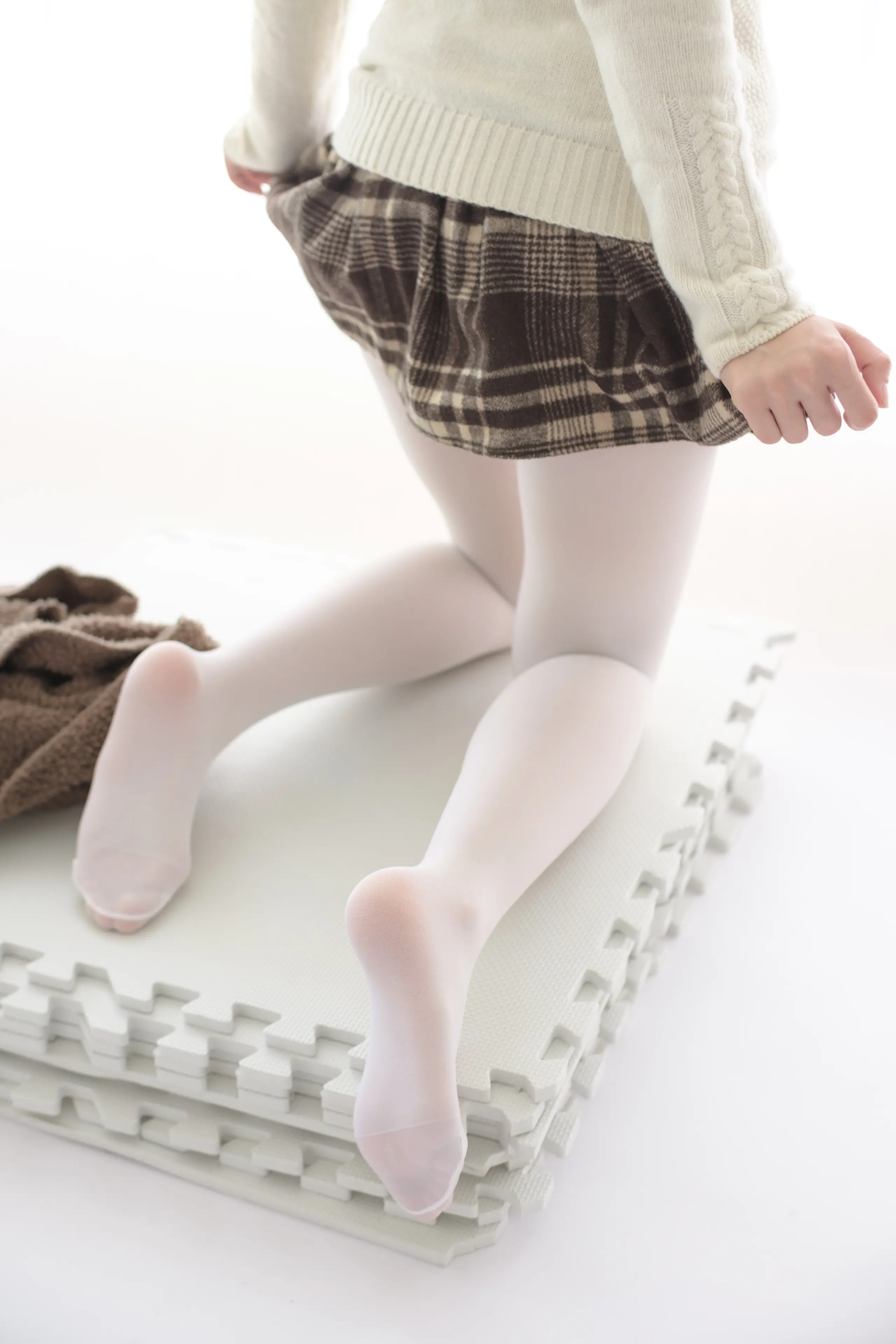 森萝财团 X 忧郁白丝 [99P]