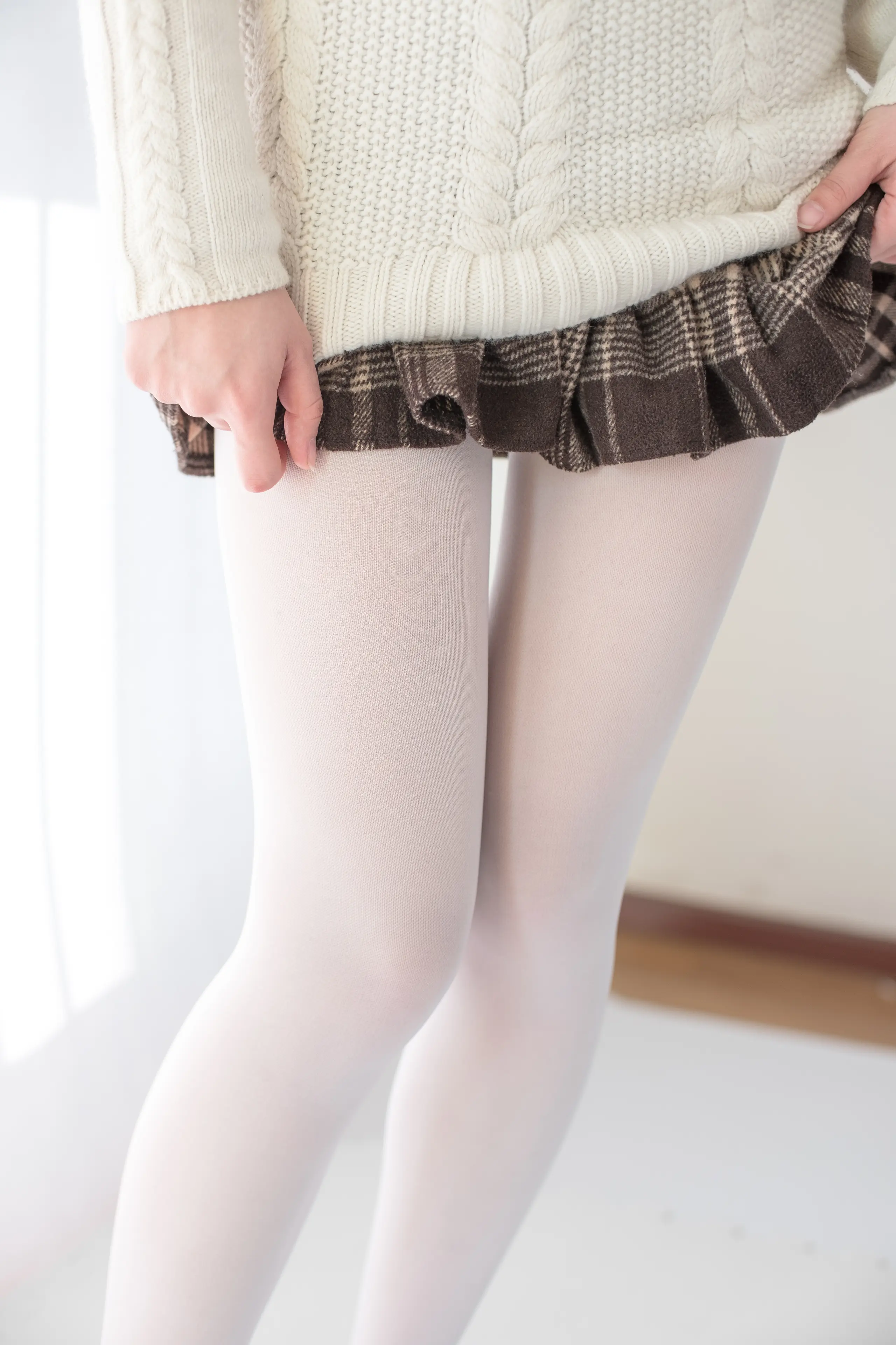 森萝财团 X 忧郁白丝 [99P]