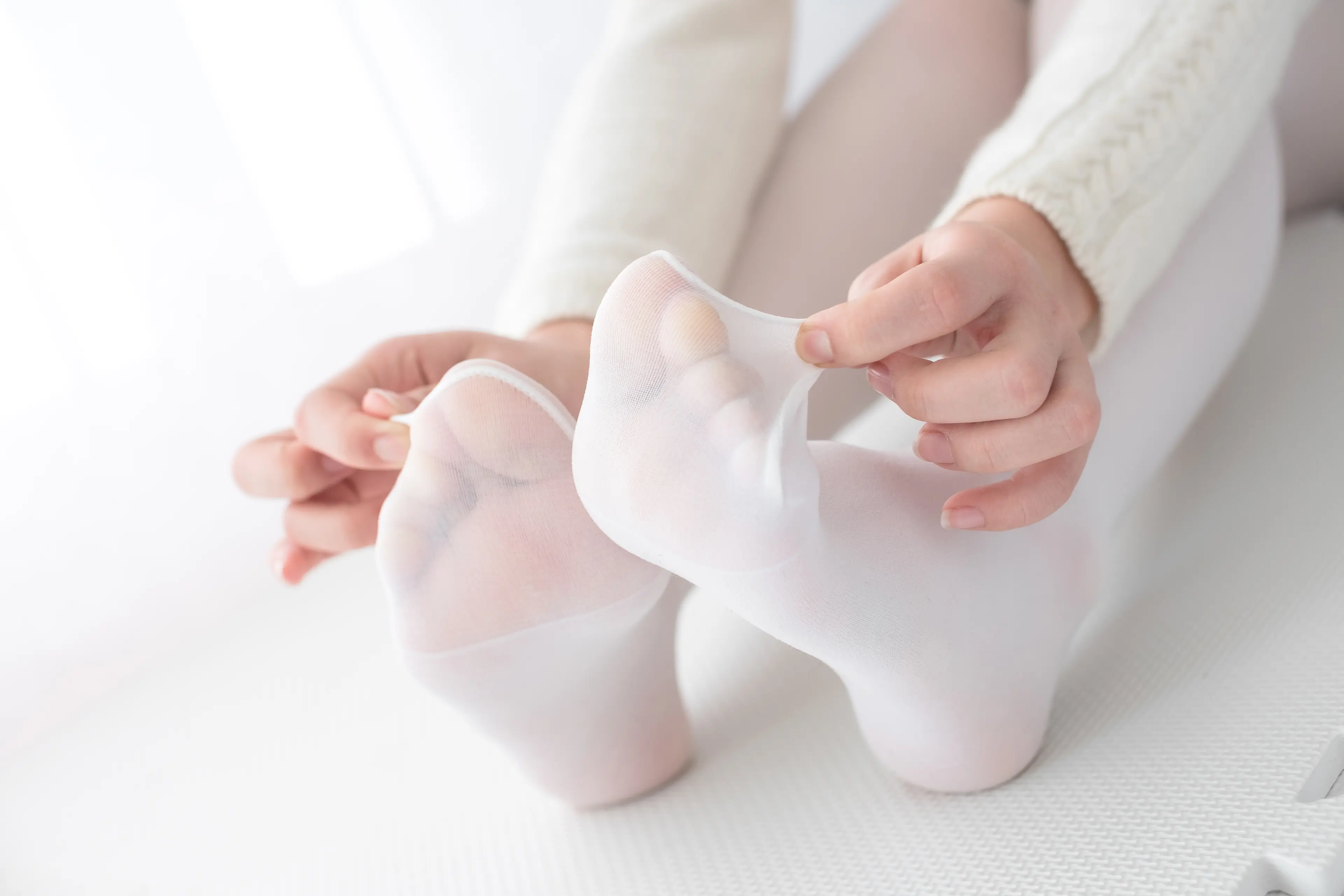 森萝财团 X 忧郁白丝 [99P]