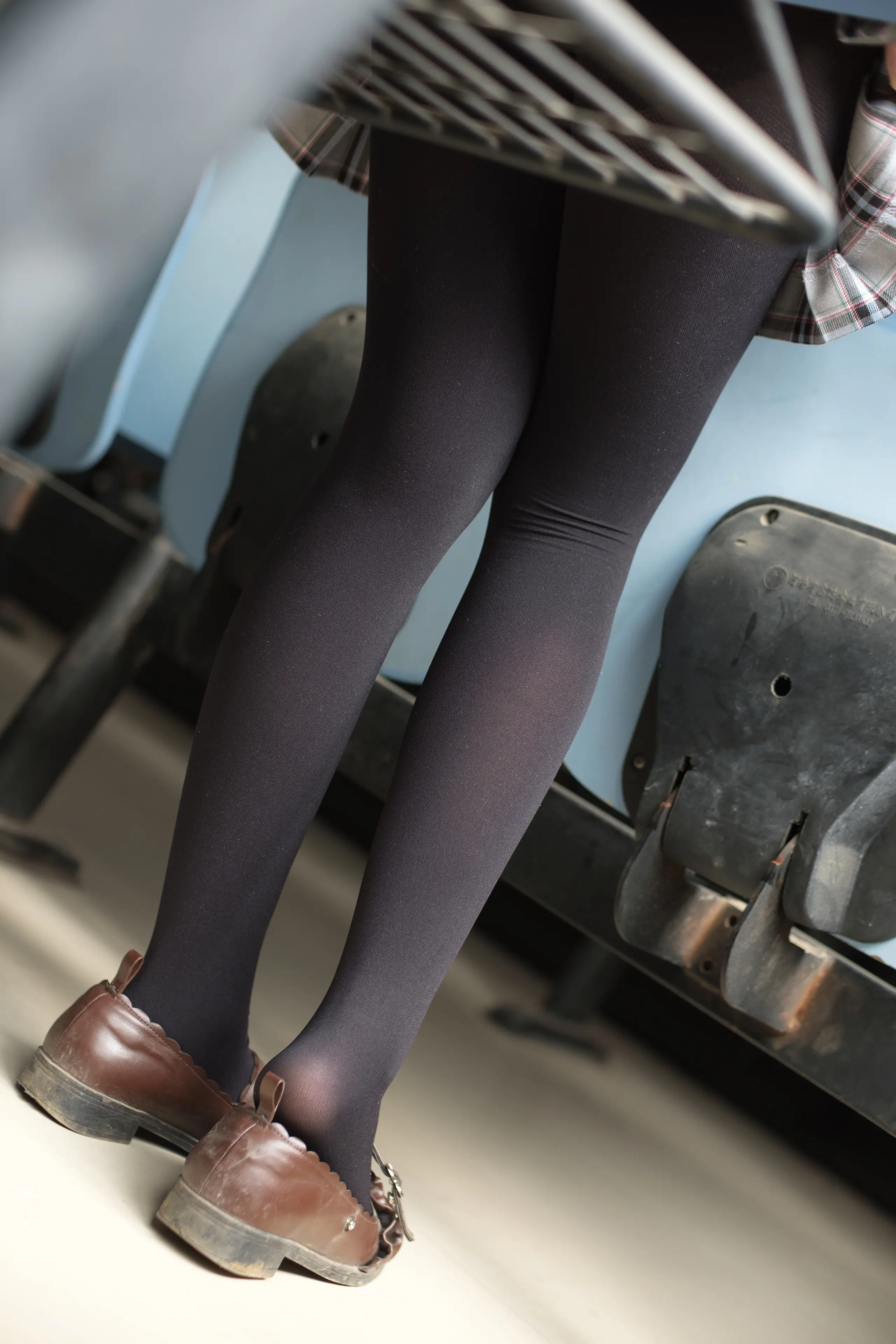 森萝财团 X 教室里的厚黑丝 [123P]