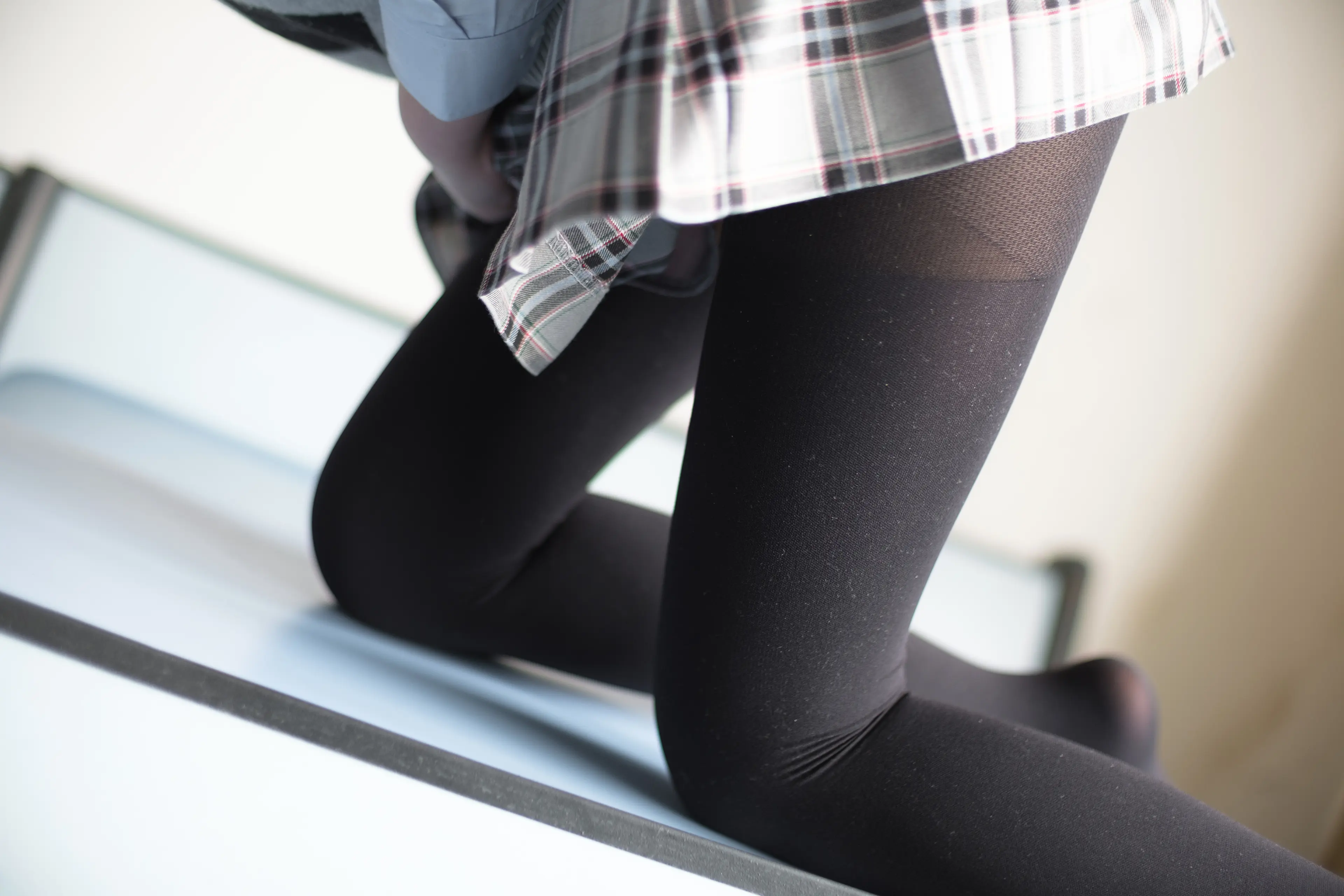 森萝财团 X 教室里的厚黑丝 [123P]