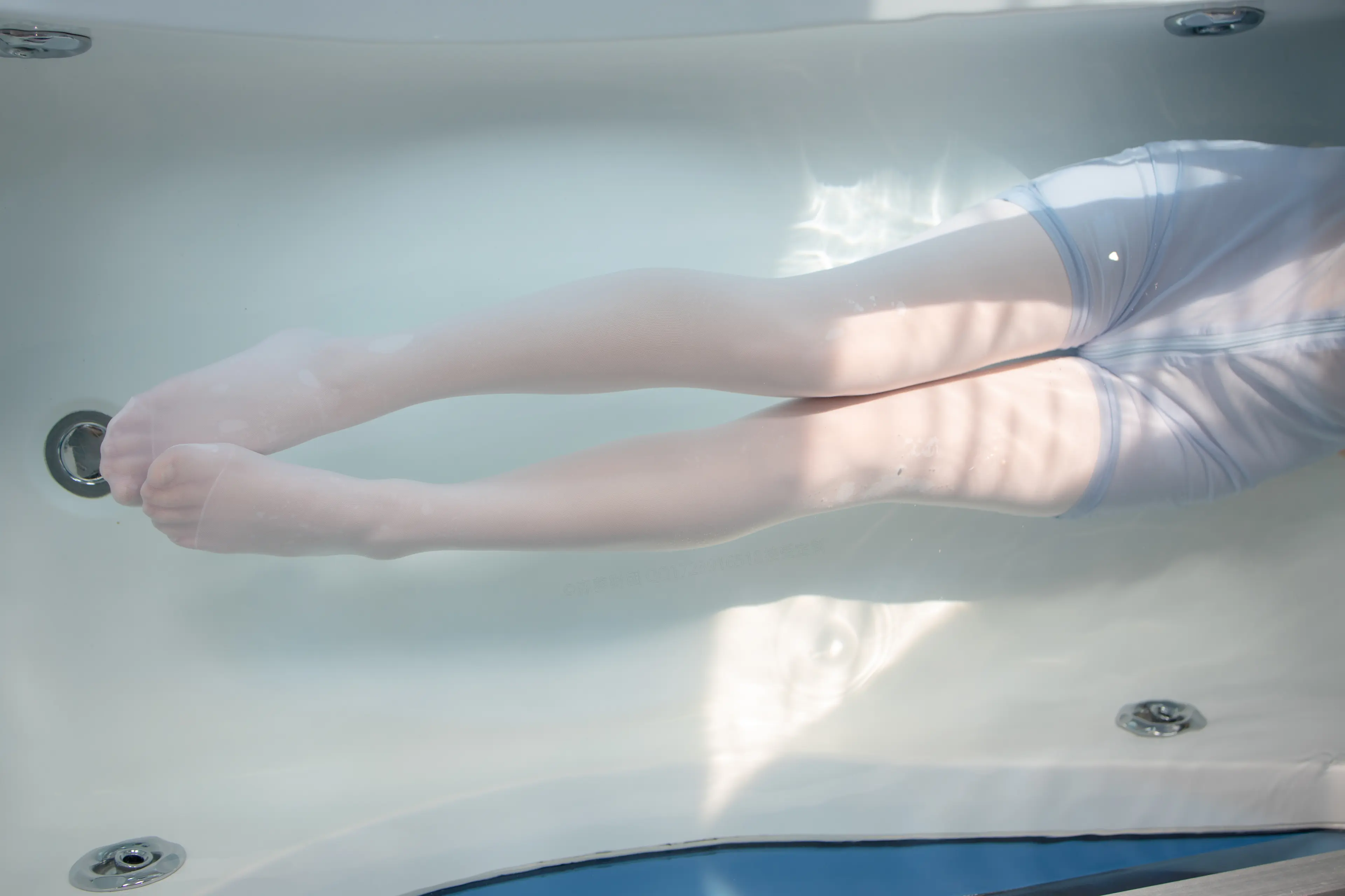 森萝财团 X 湿身120D白丝 [165P]