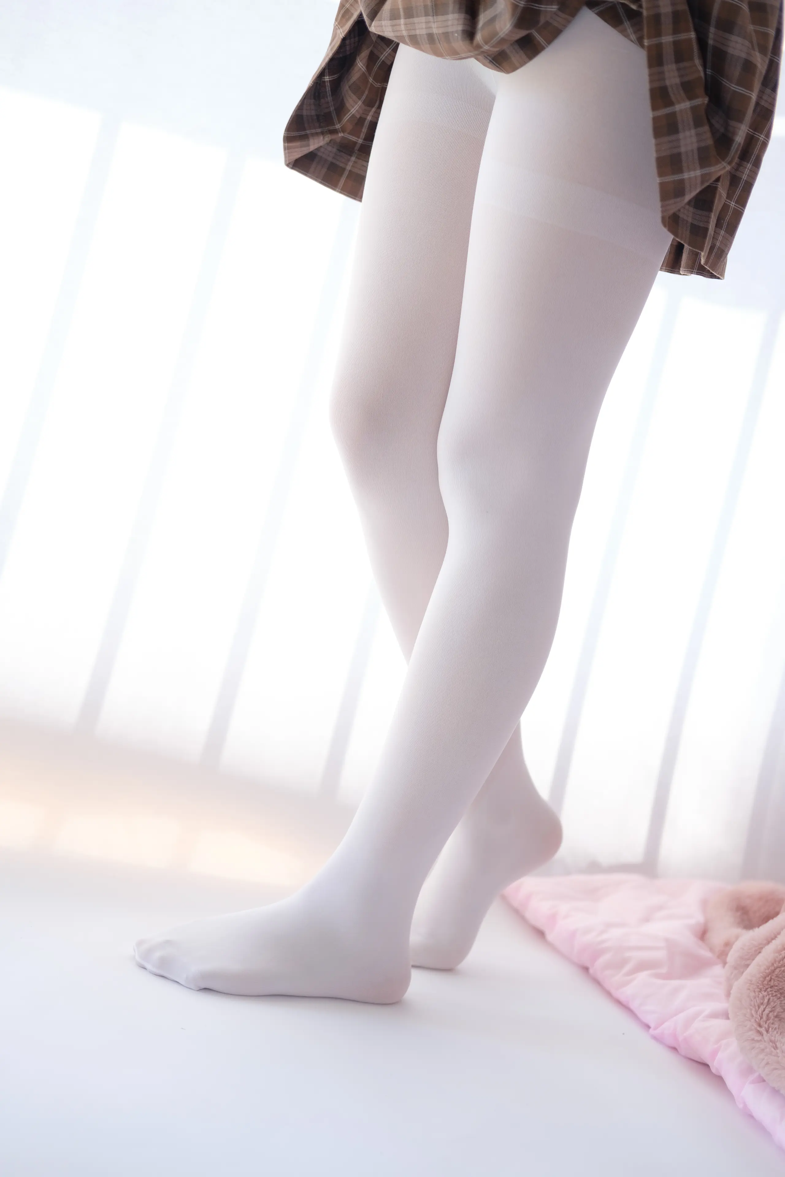 森萝财团 X 白丝少女的午休时间 [134P]