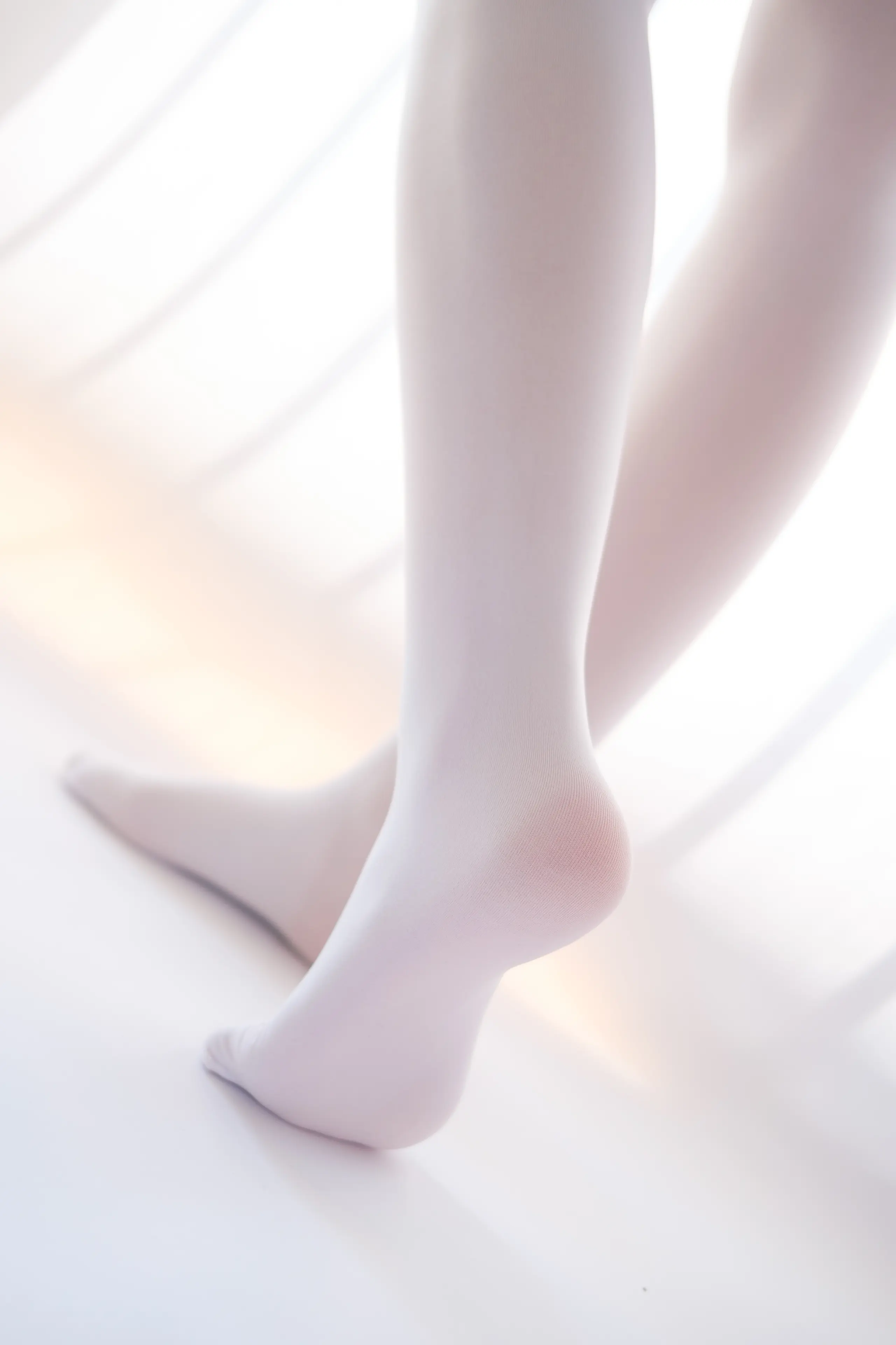 森萝财团 X 白丝少女的午休时间 [134P]