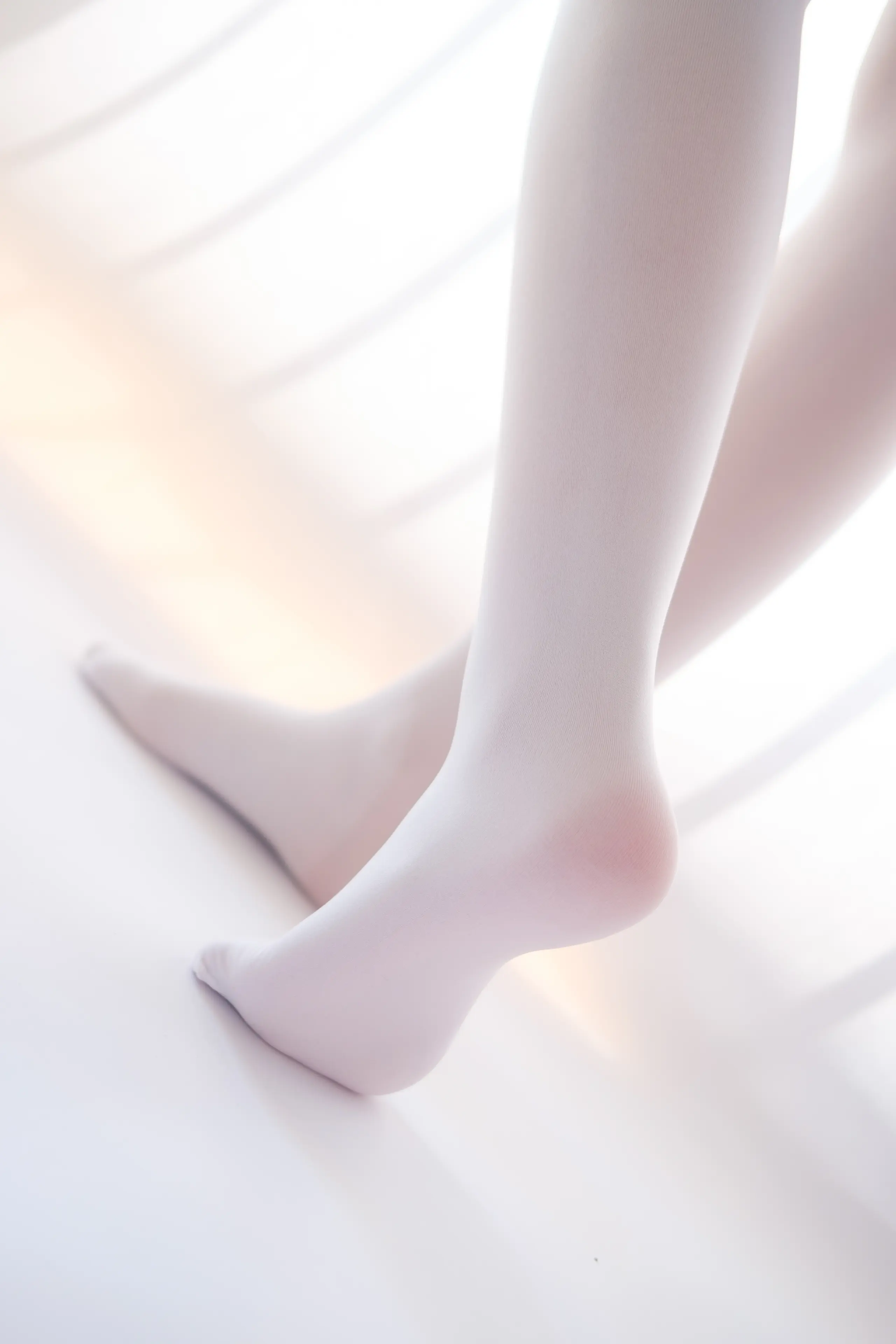 森萝财团 X 白丝少女的午休时间 [134P]