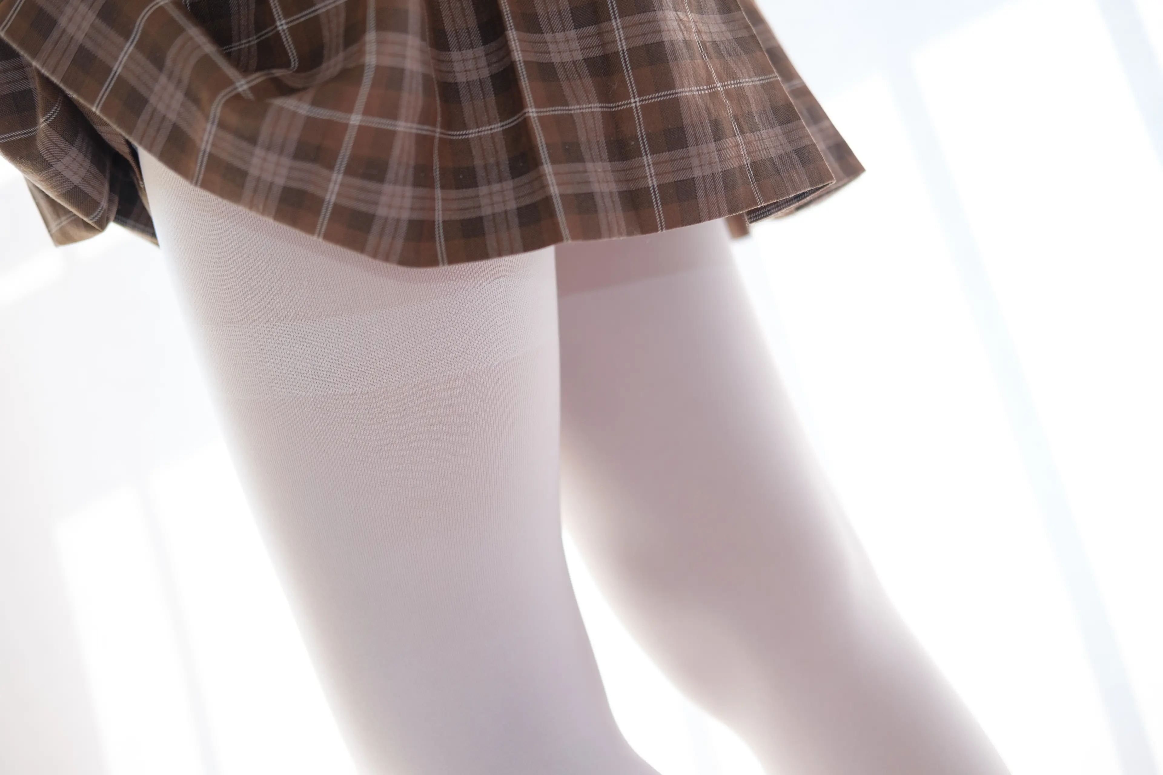 森萝财团 X 白丝少女的午休时间 [134P]