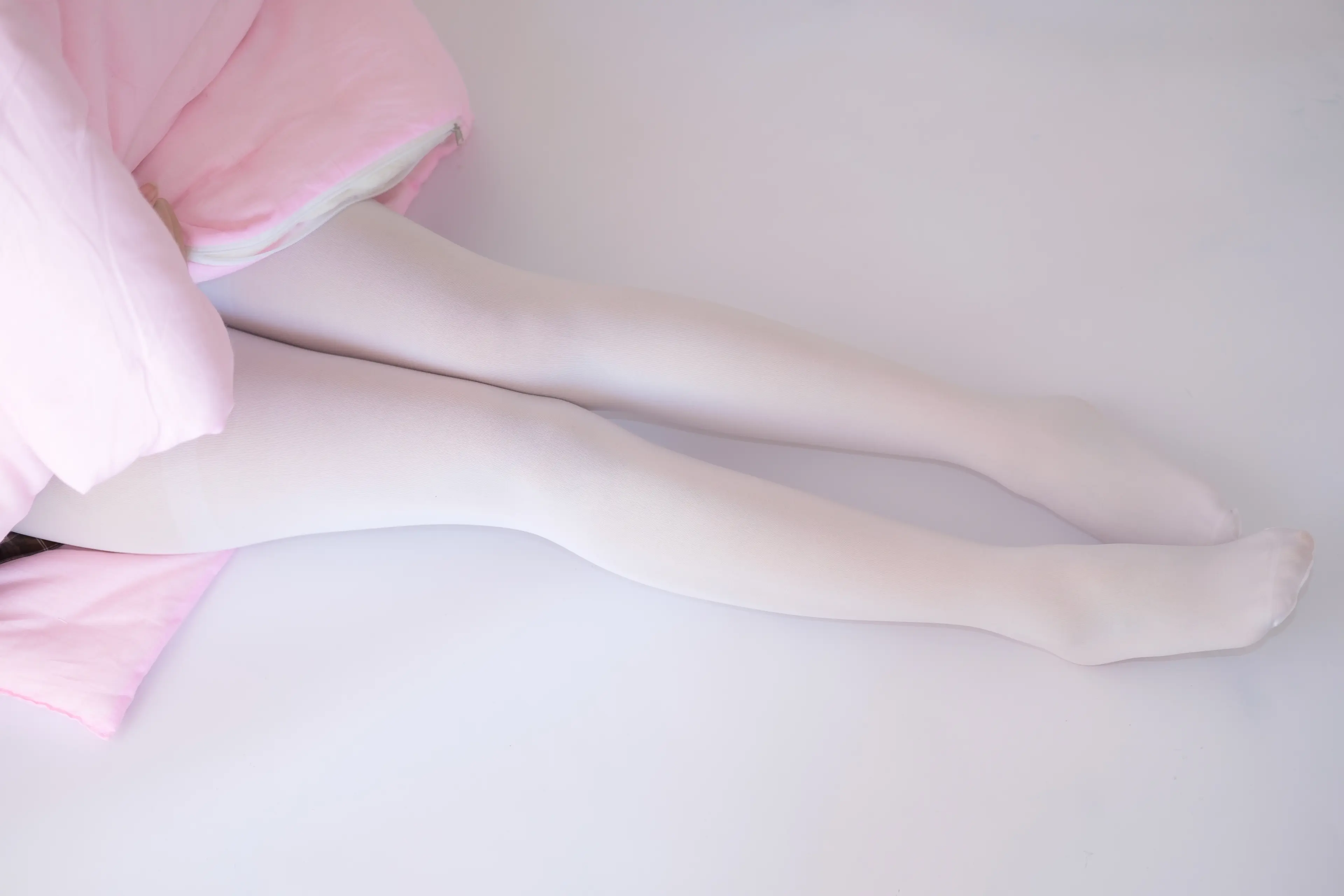 森萝财团 X 白丝少女的午休时间 [134P]