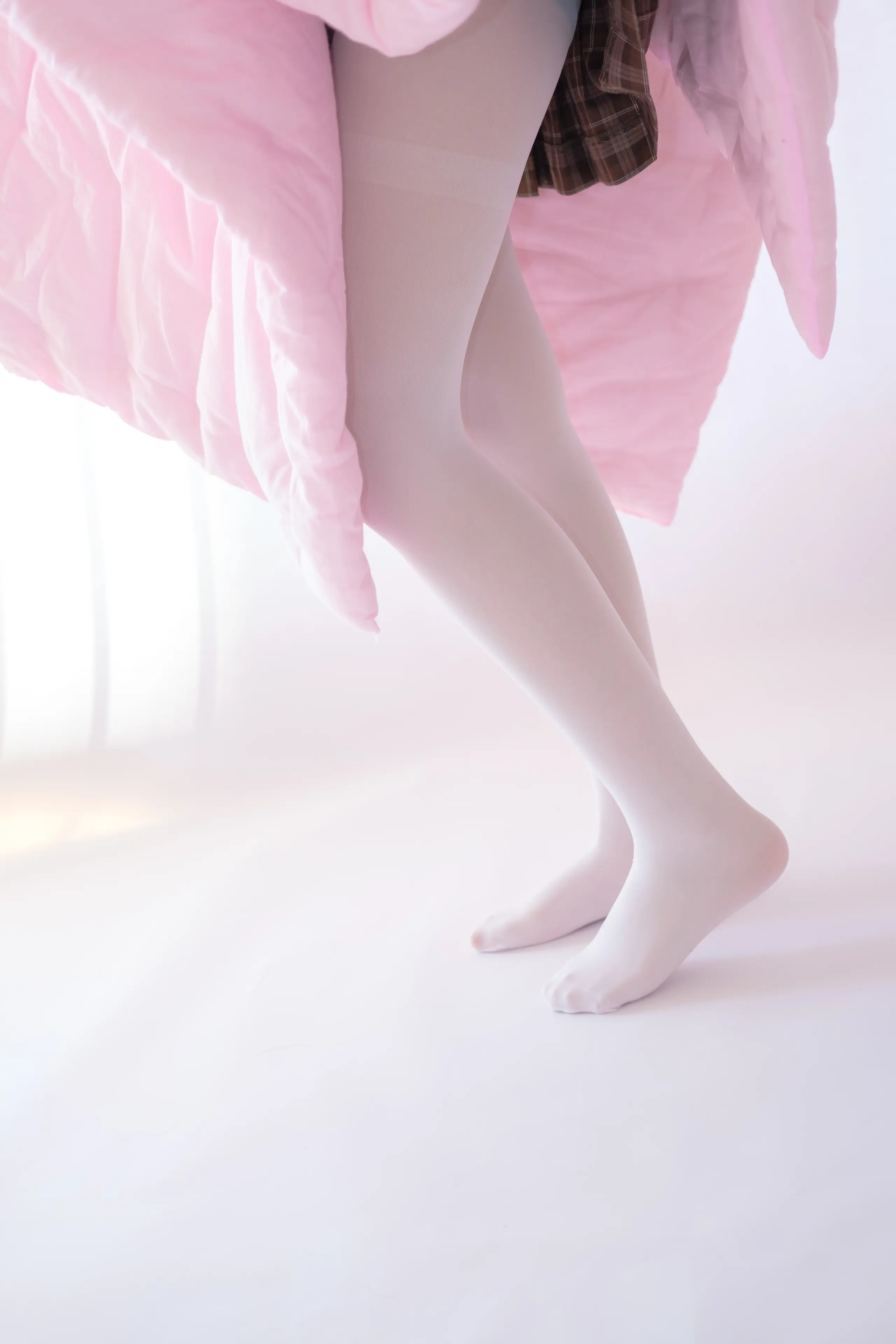 森萝财团 X 白丝少女的午休时间 [134P]