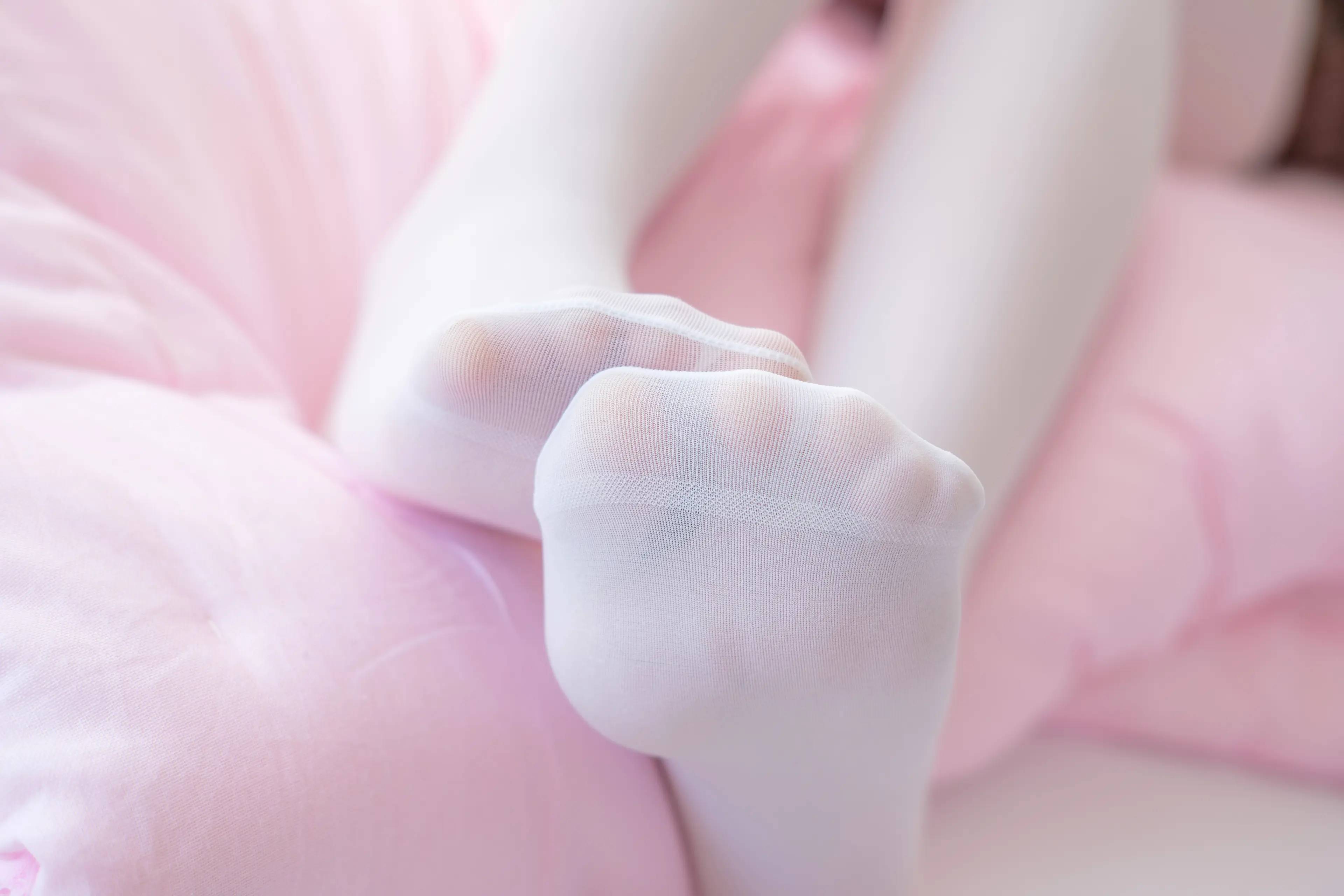 森萝财团 X 白丝少女的午休时间 [134P]