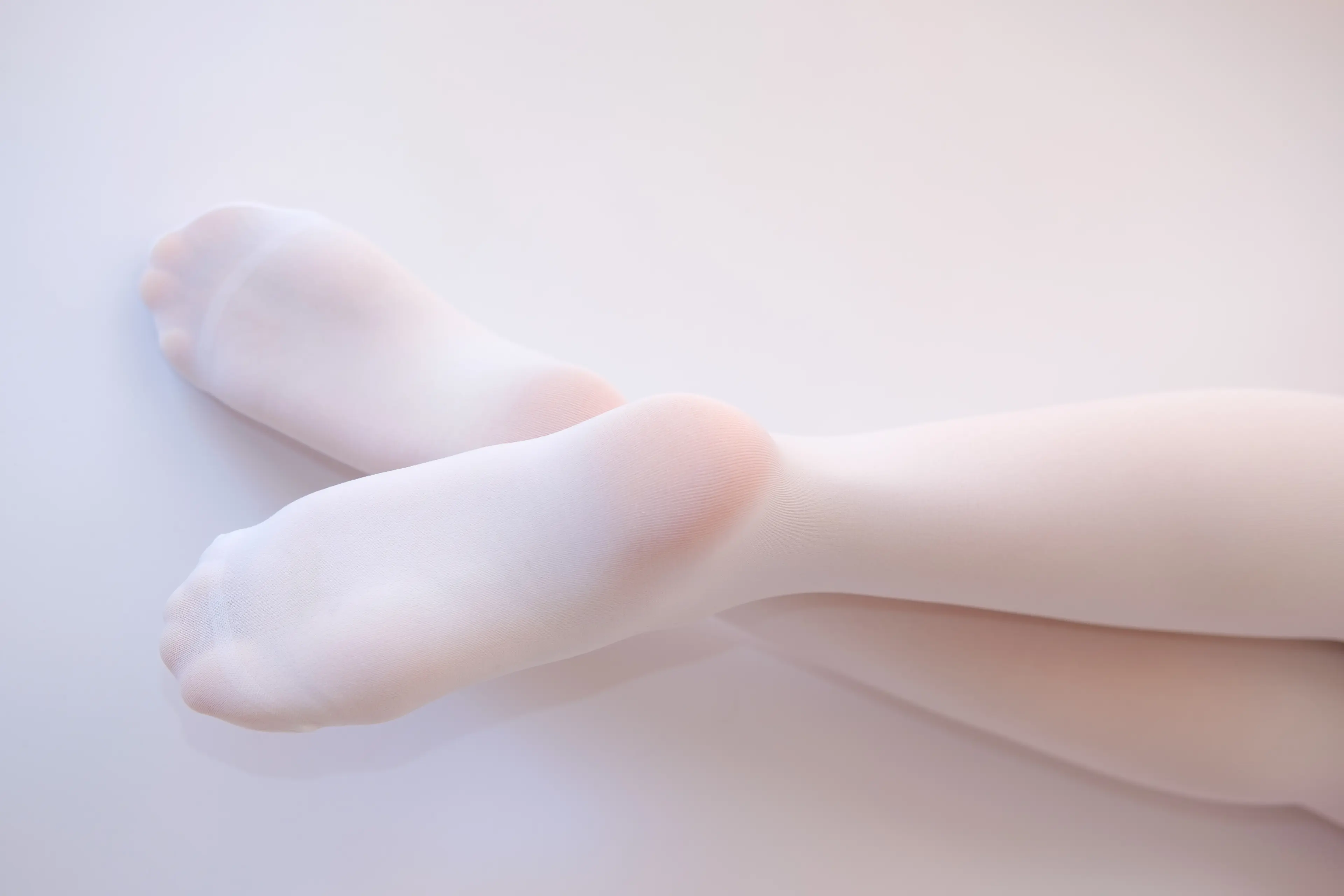 森萝财团 X 白丝少女的午休时间 [134P]