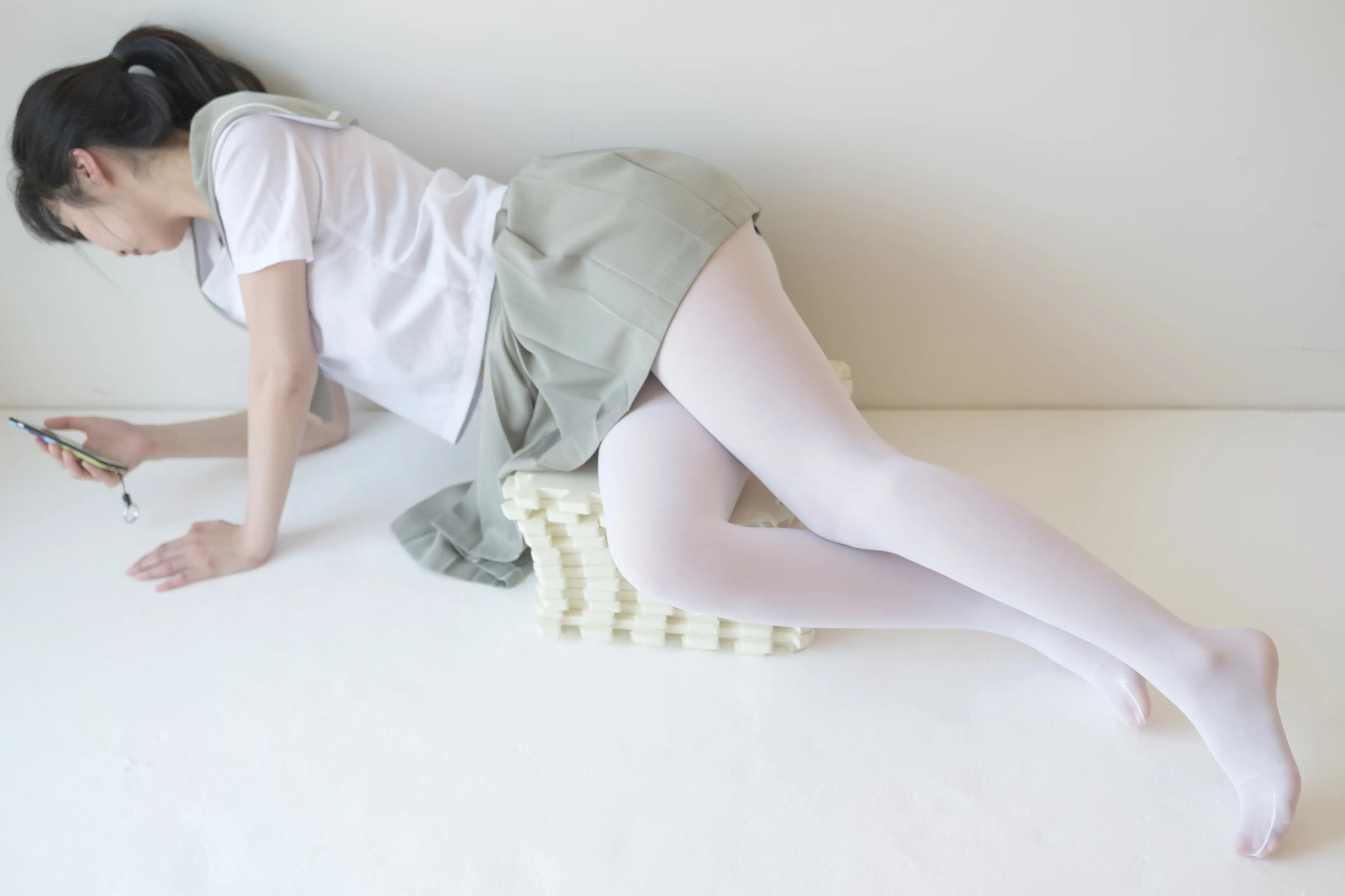 森萝财团 X 白丝纯情 [136P]