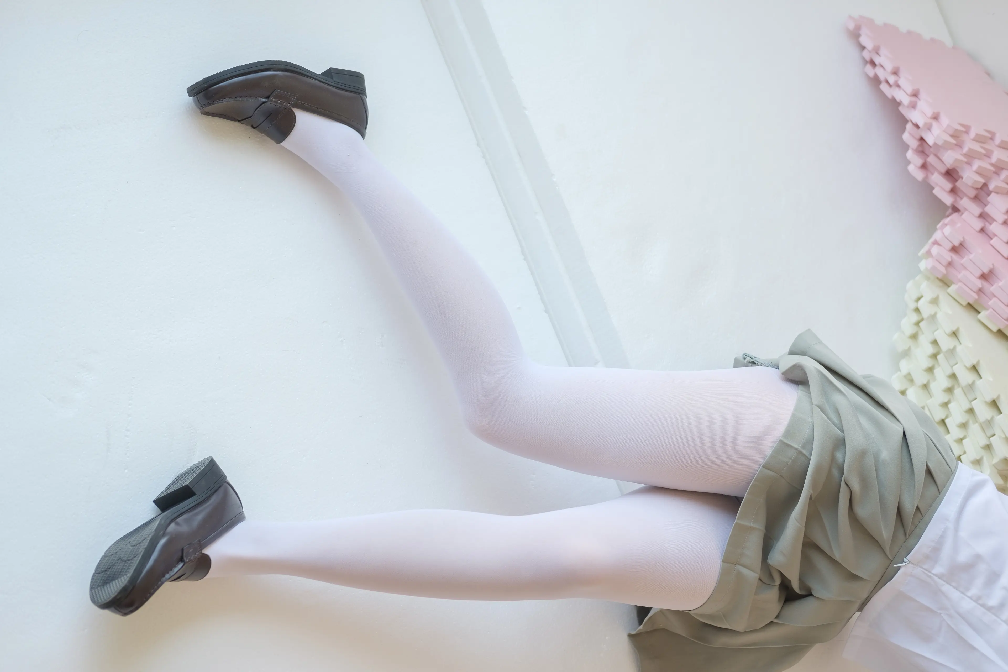 森萝财团 X 白丝纯情 [136P]