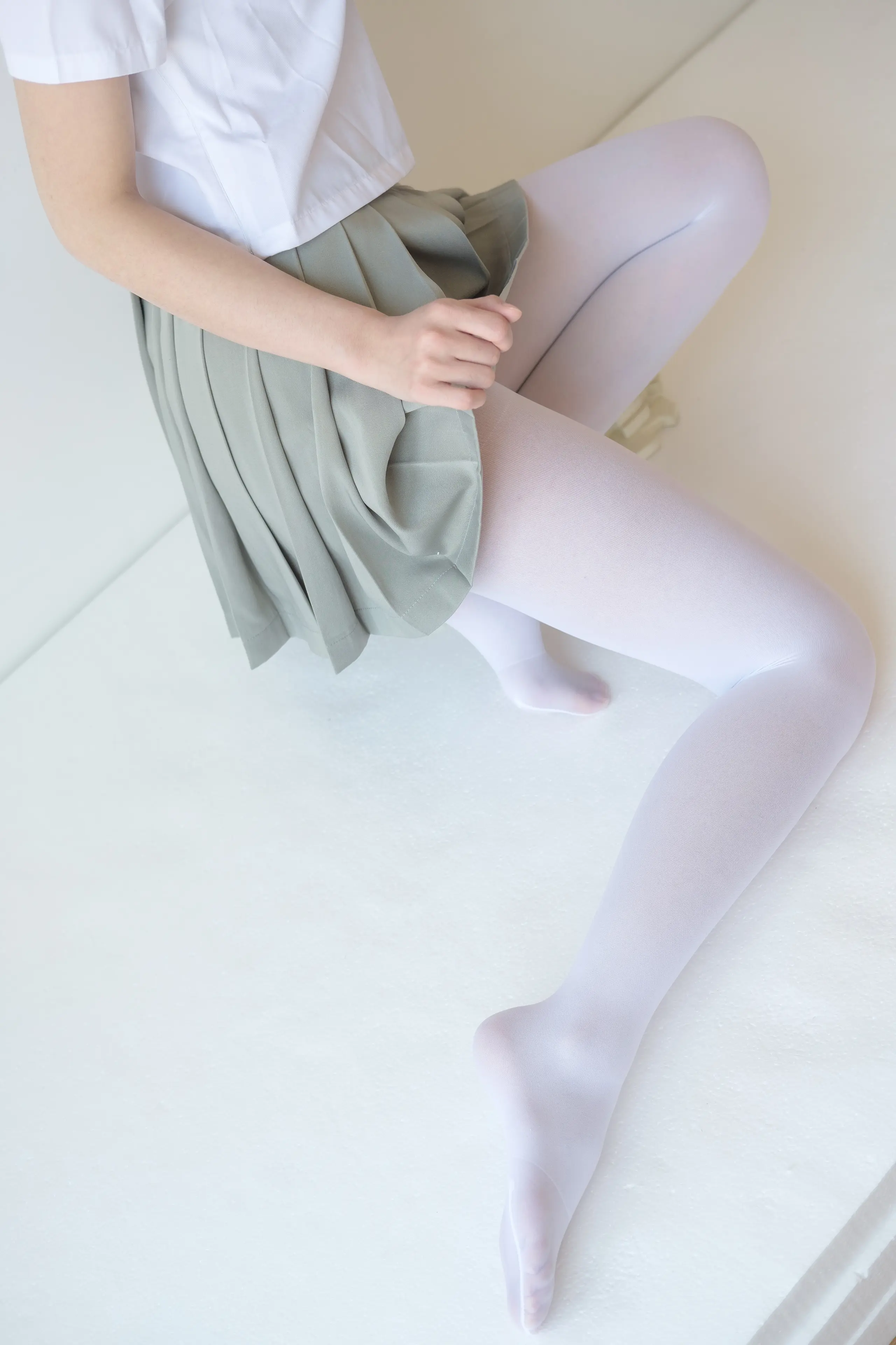 森萝财团 X 白丝纯情 [136P]