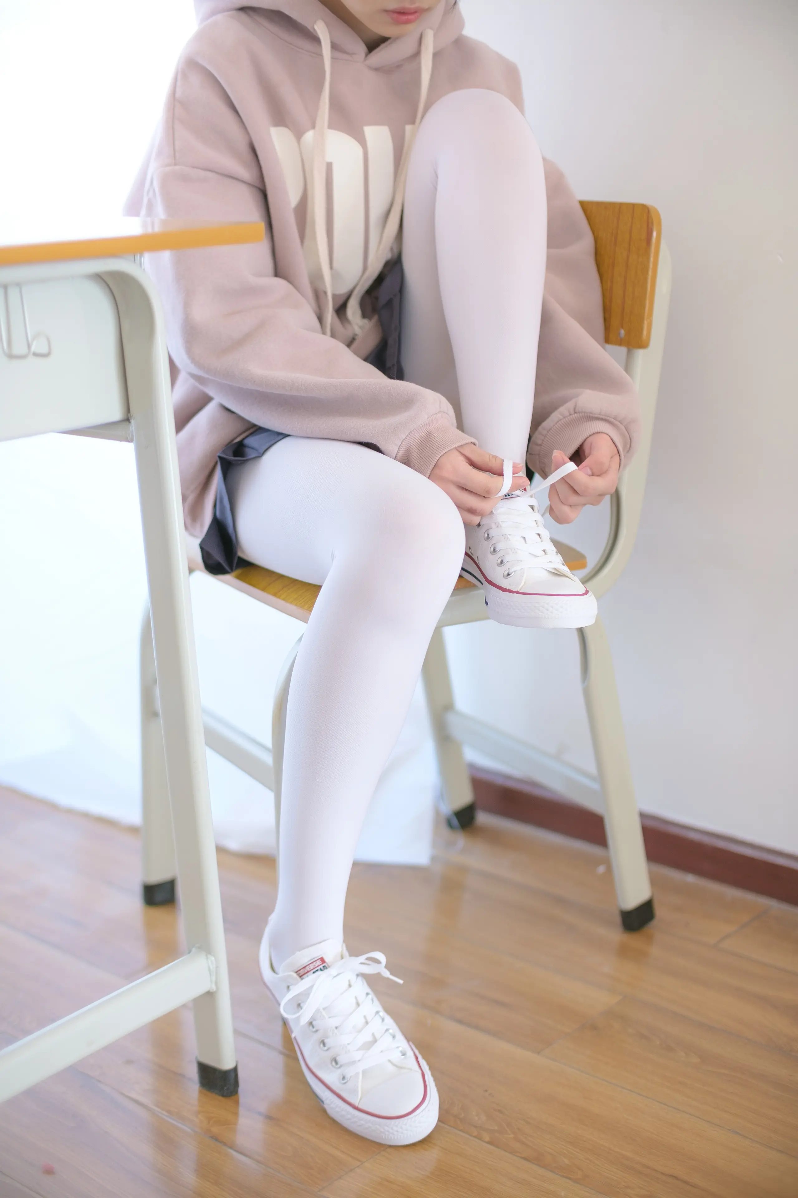 森萝财团 X 白丝运动风 [105P]