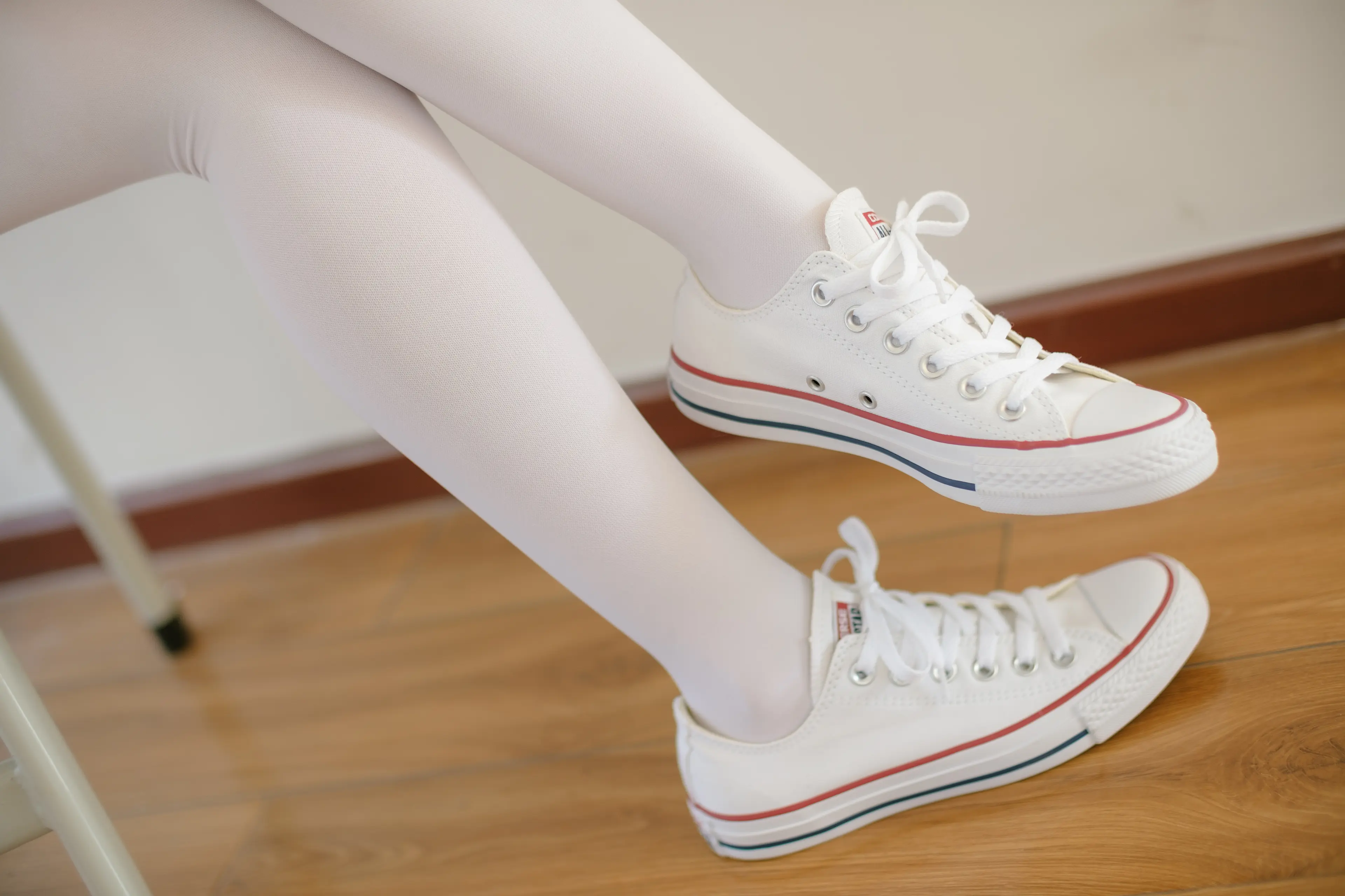 森萝财团 X 白丝运动风 [105P]