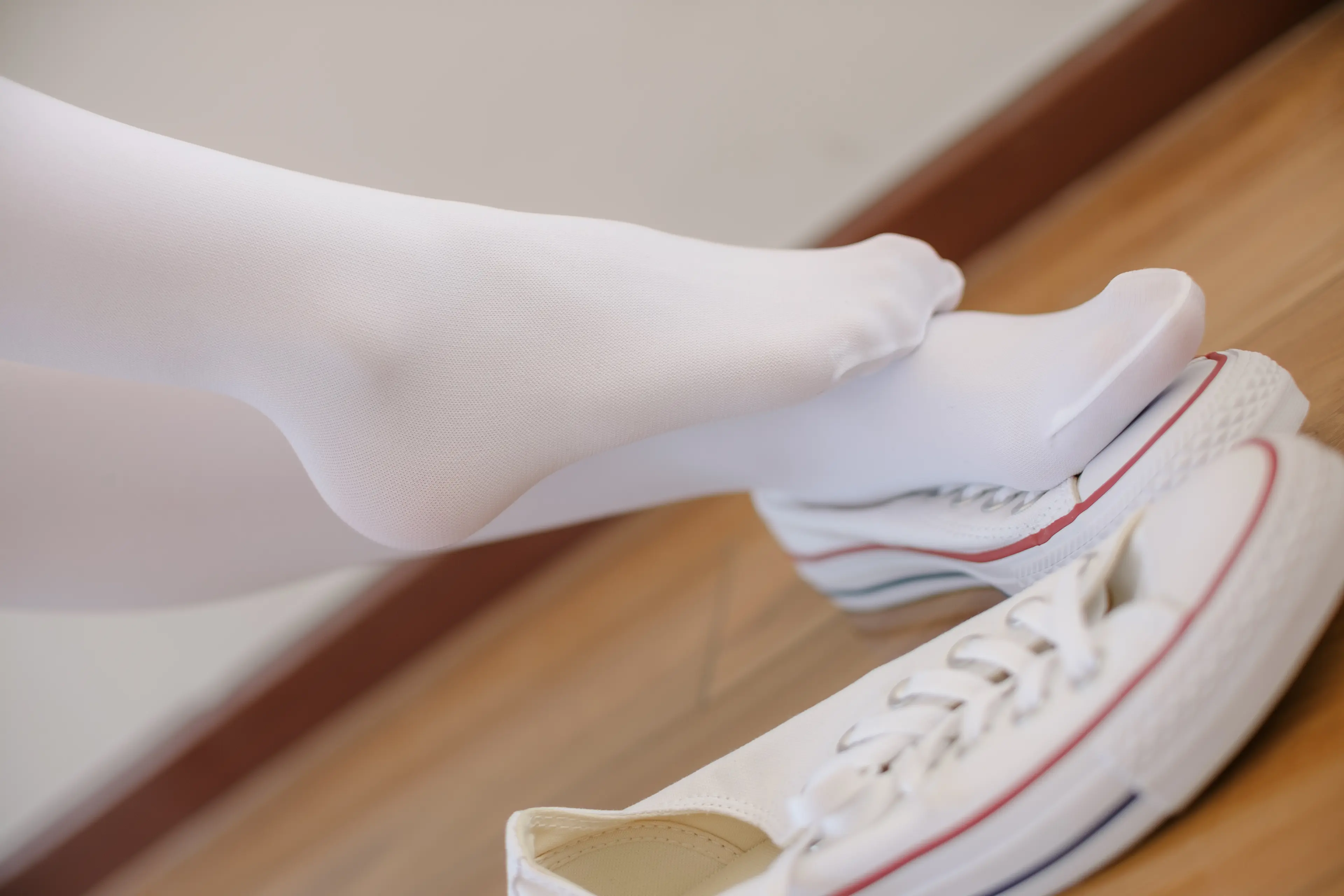 森萝财团 X 白丝运动风 [105P]