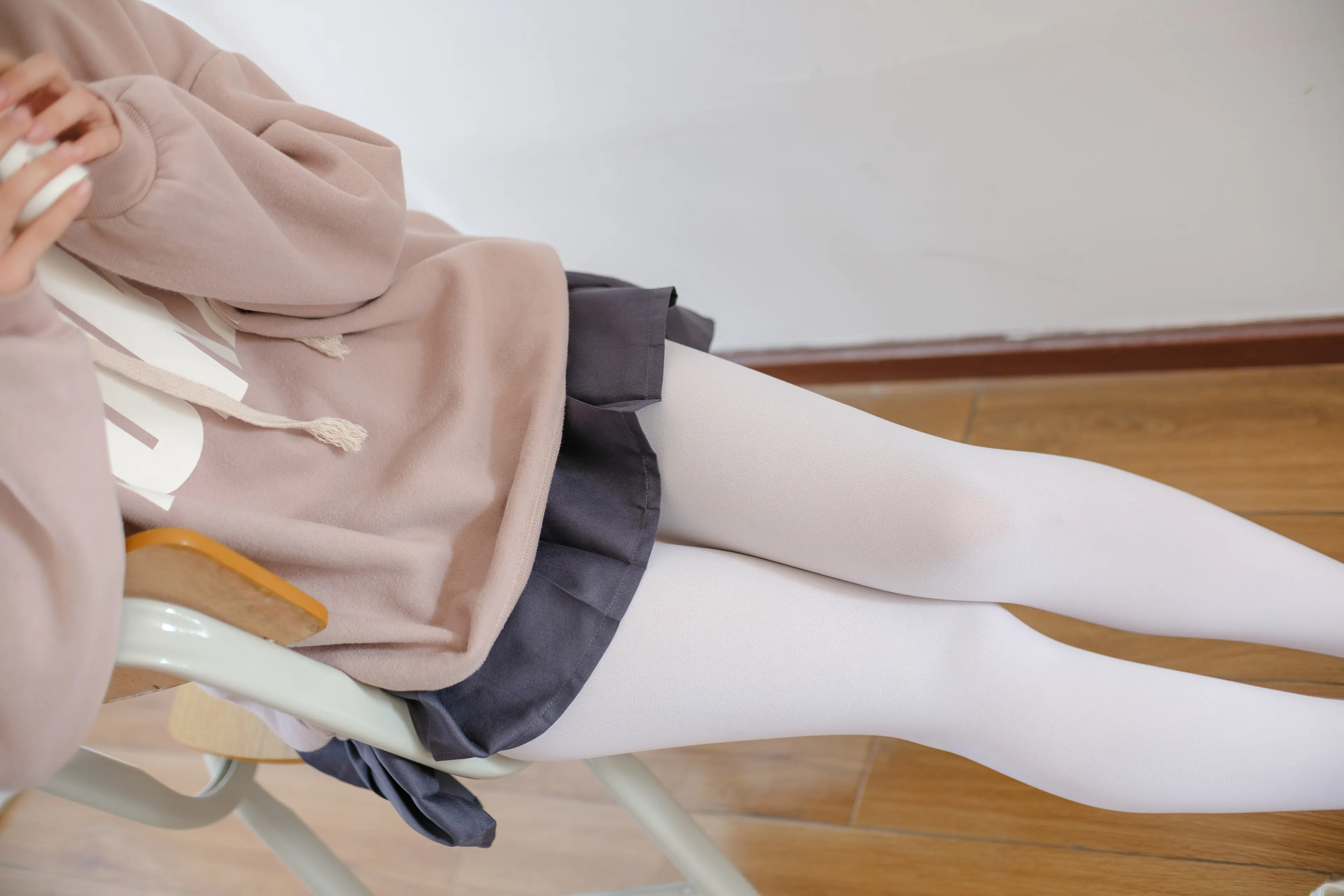 森萝财团 X 白丝运动风 [105P]