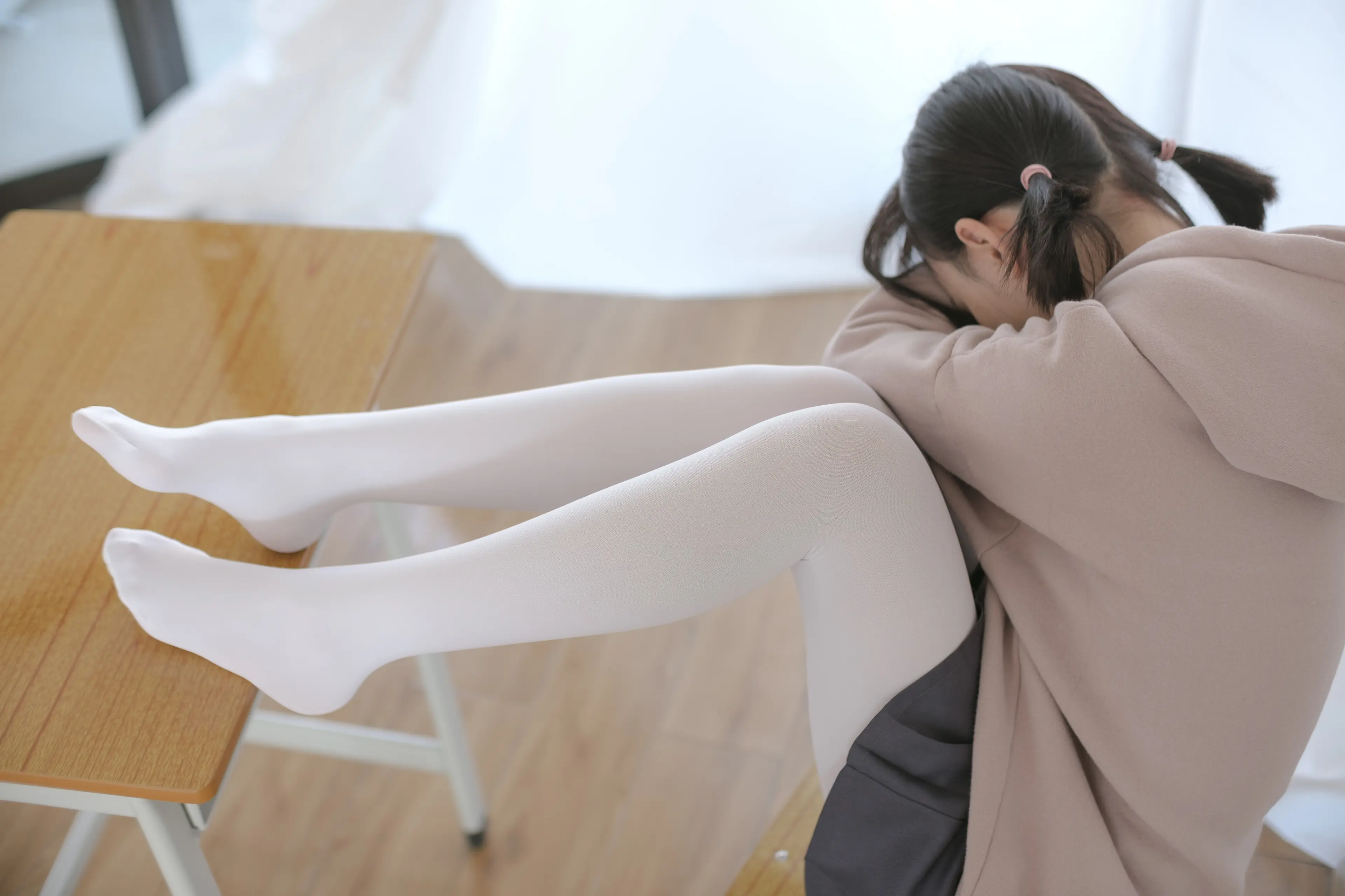 森萝财团 X 白丝运动风 [105P]